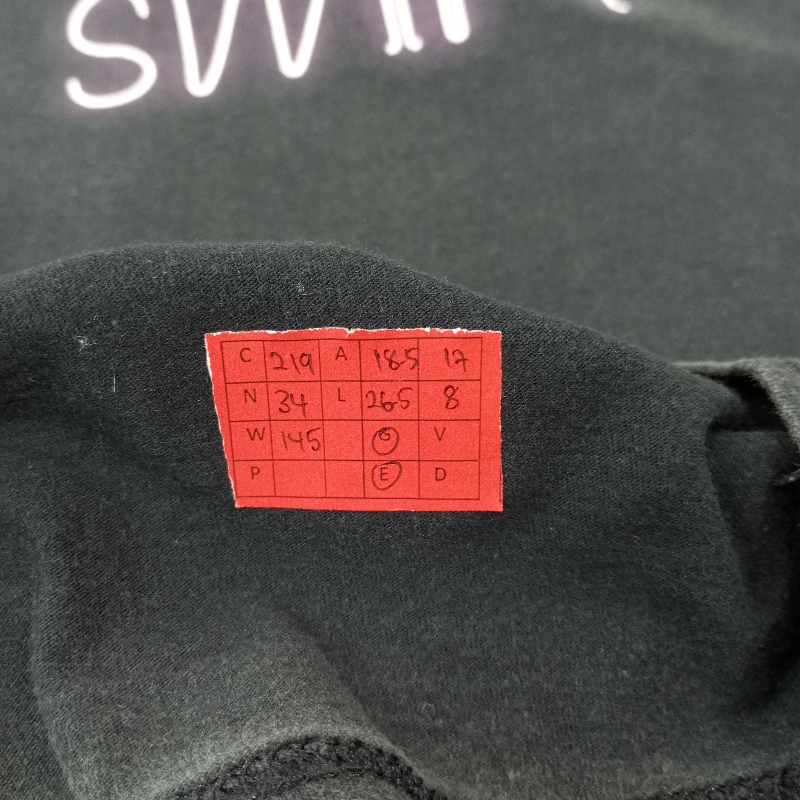 Band Tees × Vintage Taylor Swift Singer Music World Tour Tshirt Size US S / EU 44-46 / 1 - 7 Thumbnail
