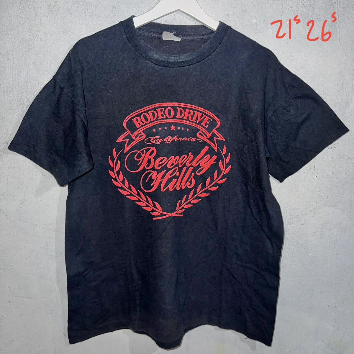 Vintage 21.5x26.5 80s Vintage Rodeo Beverly Hills T-Shirt Large Size US L / EU 52-54 / 3 - 1 Thumbnail