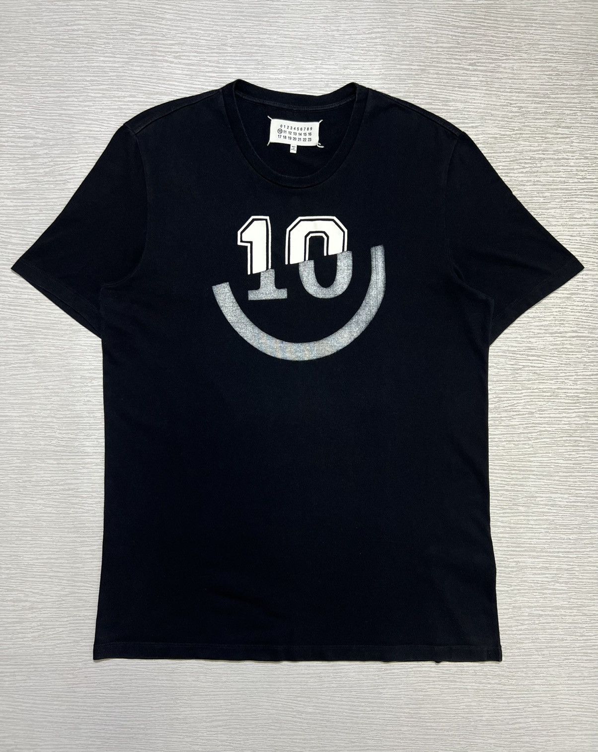 Maison Margiela Maison Margiela - FW15 No.10 Printed Jersey Crewneck Tshirt Size US S / EU 44-46 / 1 - 1 Thumbnail
