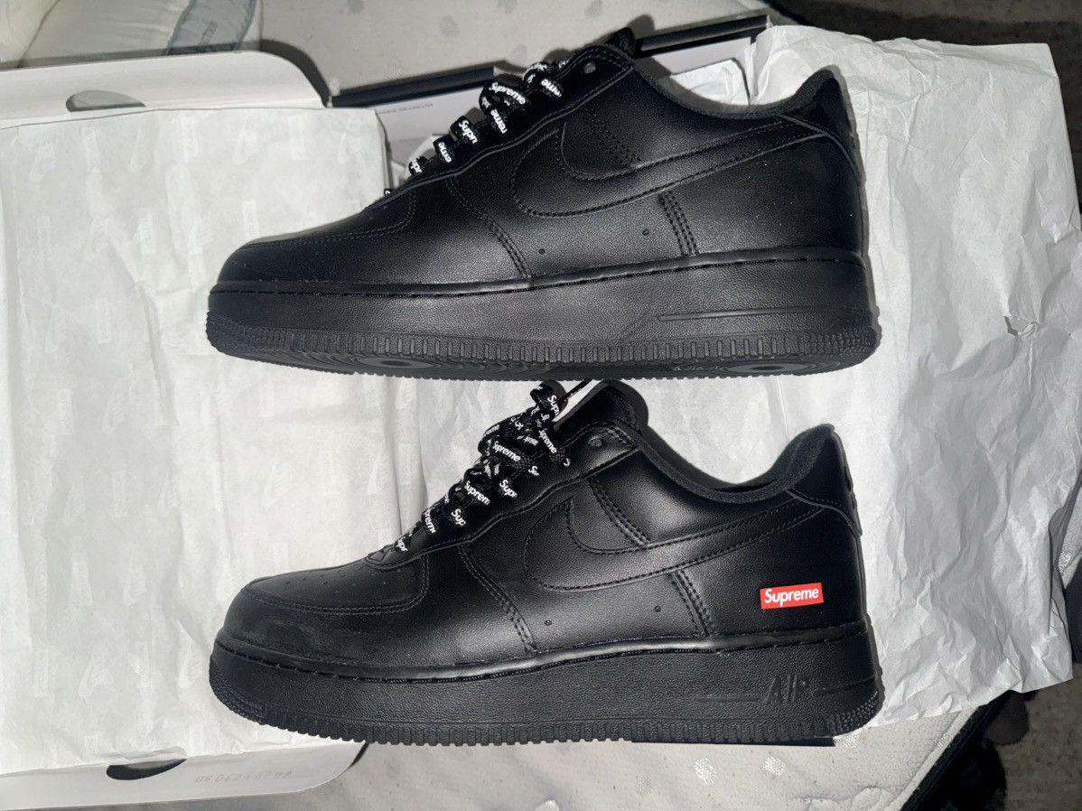 Nike × Supreme Supreme x Nike Air Force 1 Low - Black Size US 9 / EU 42 - 1 Thumbnail
