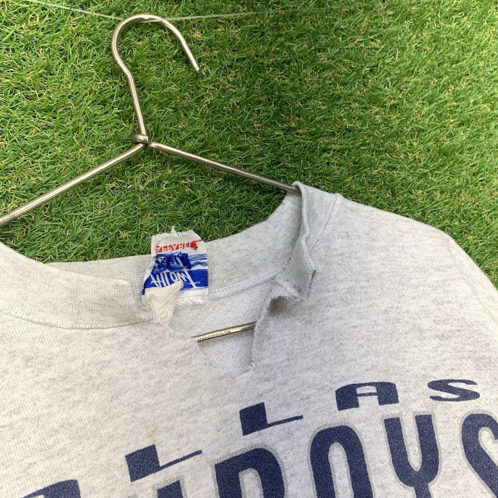 Logo Athletic VINTAGE All Out Fan! Dallas Cowboys Sweatshirt Men's Large Gray Athletic Crewneck Fleece Long Sleeve Sportswear 00s Size US L / EU 52-54 / 3 - 4 Thumbnail
