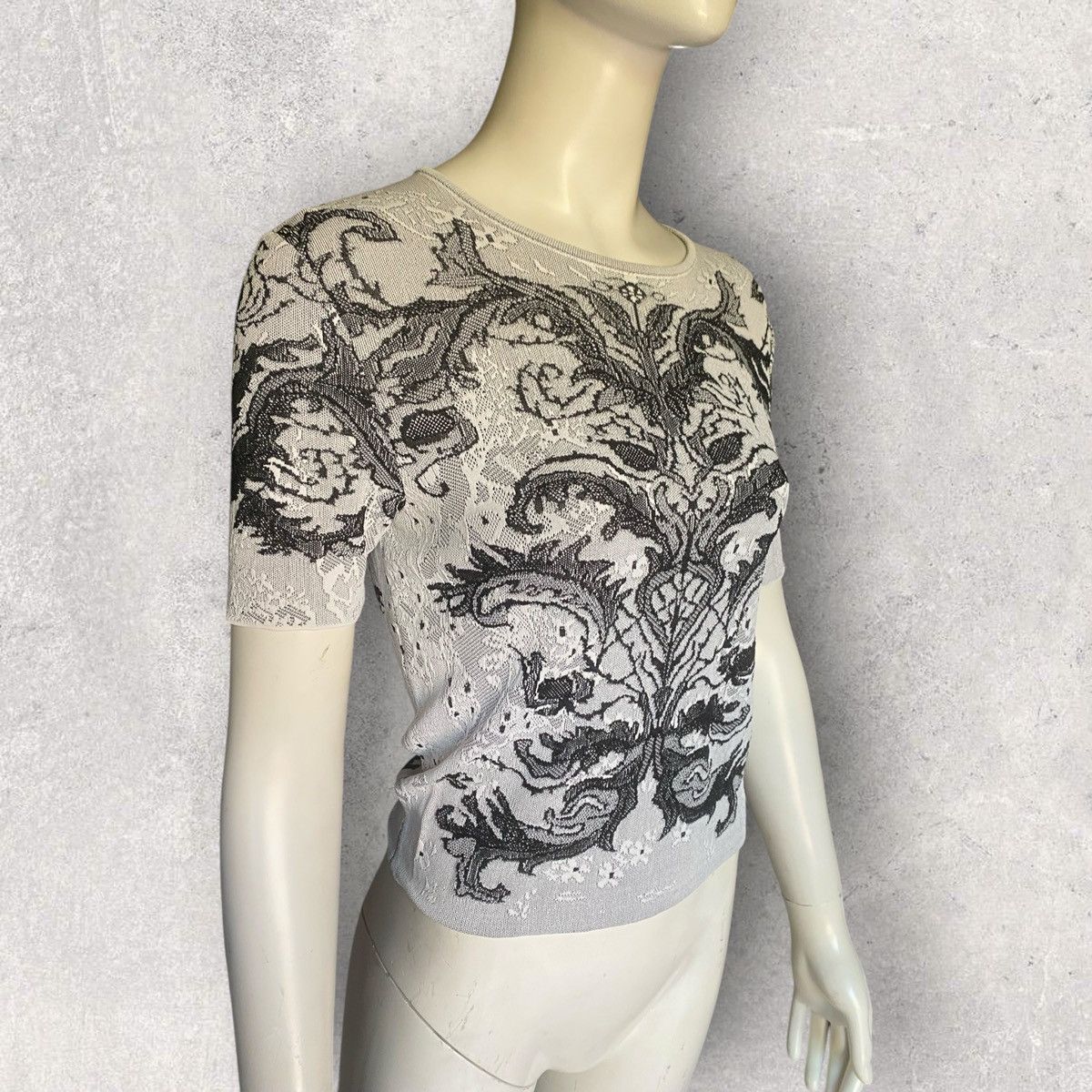Alexander McQueen Spine Lace Silk/Rayon Blend Knit Blouse Size L / US 10 / IT 46 - 4 Thumbnail