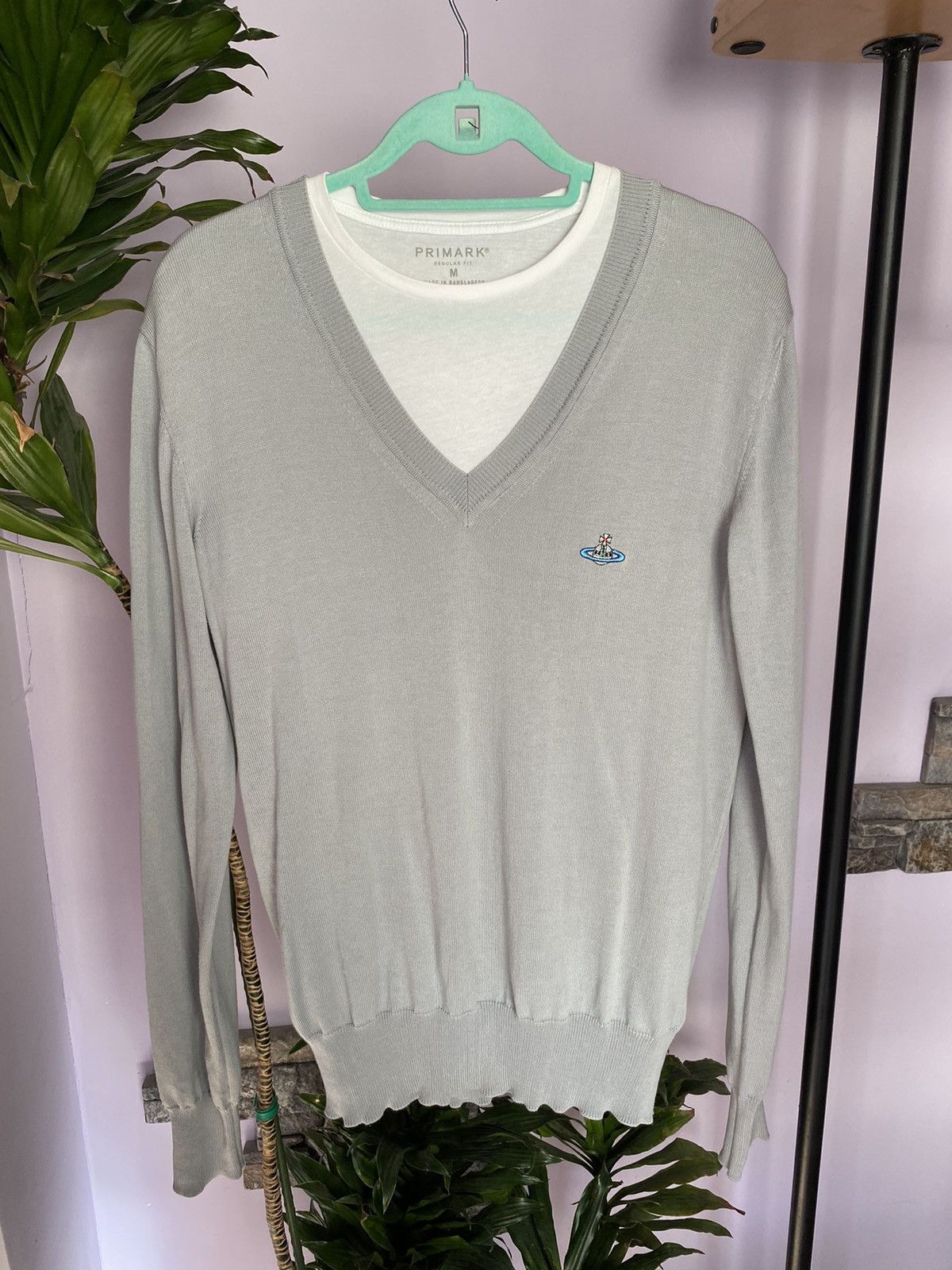 VIVIENNE RETRO CHECK SWEATER main image 0