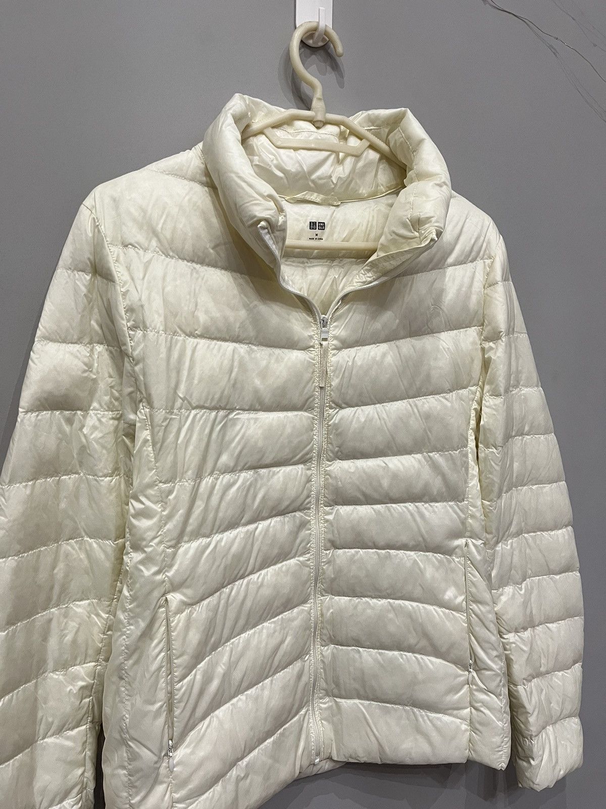 Uniqlo Uniqlo light down jacket women’s size M Size M / US 6-8 / IT 42-44 - 2 Thumbnail