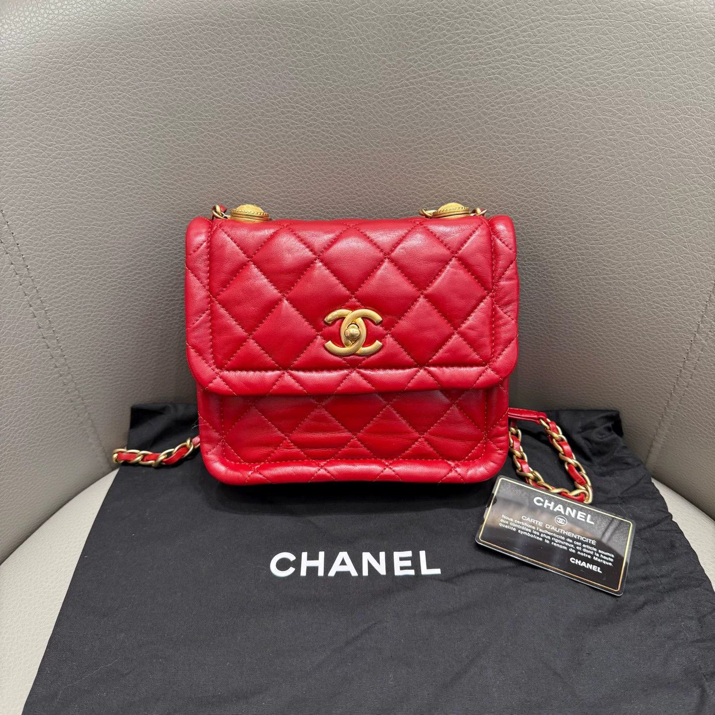 Chanel Pre-loved Bag Very good condition Size ONE SIZE - 1 Thumbnail