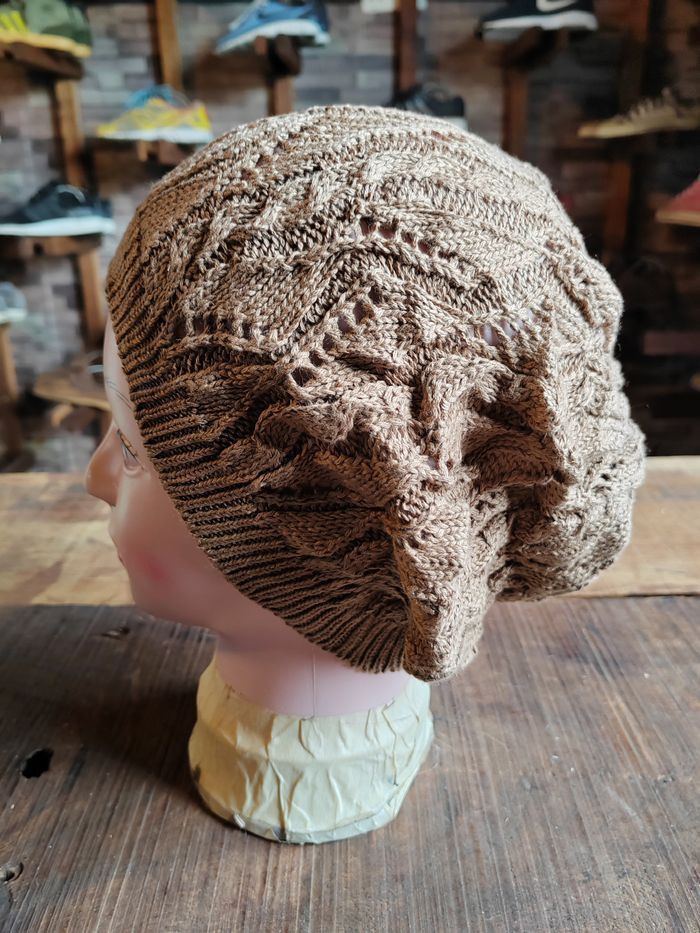 If Six Was Nine Vintage Crochet Knitted handmade Beanie Snowcap Size ONE SIZE - 1 Thumbnail