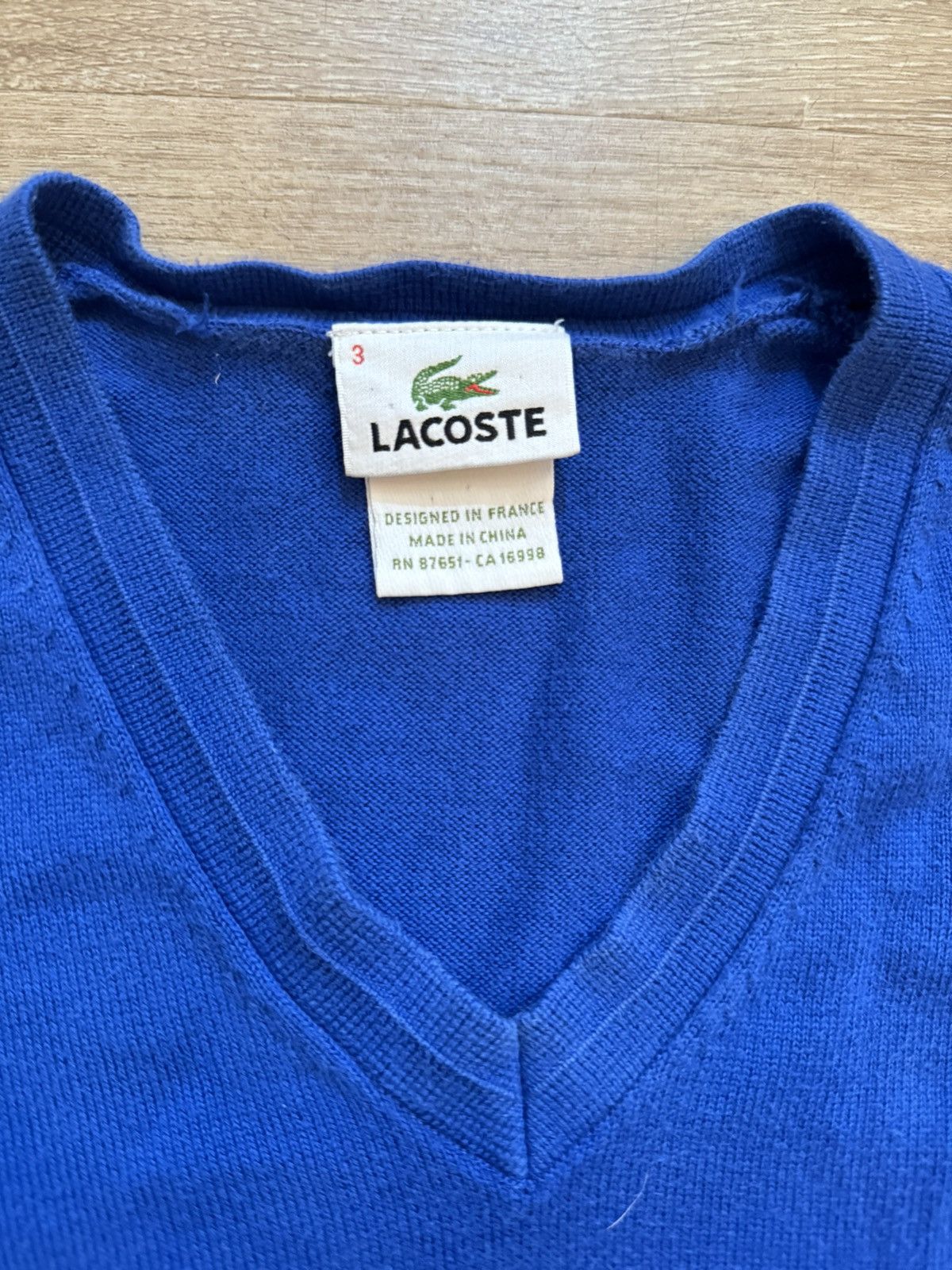 Izod Y2K Lacoste IZOD V Neck Knit Golfwear Preppy Sweater Royal Size US L / EU 52-54 / 3 - 5 Thumbnail