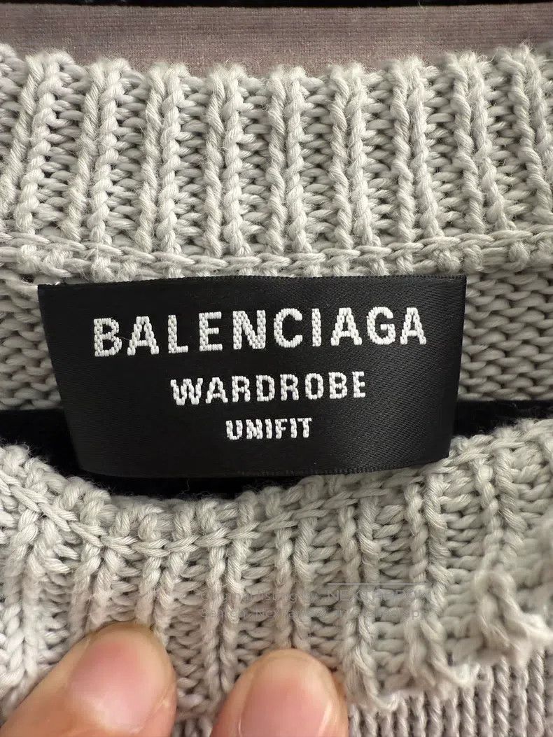 Balenciaga Balenciaga Grey Embroidered Logo Round Neck Long Sleeve Pu Size US XS / EU 42 / 0 - 5 Thumbnail