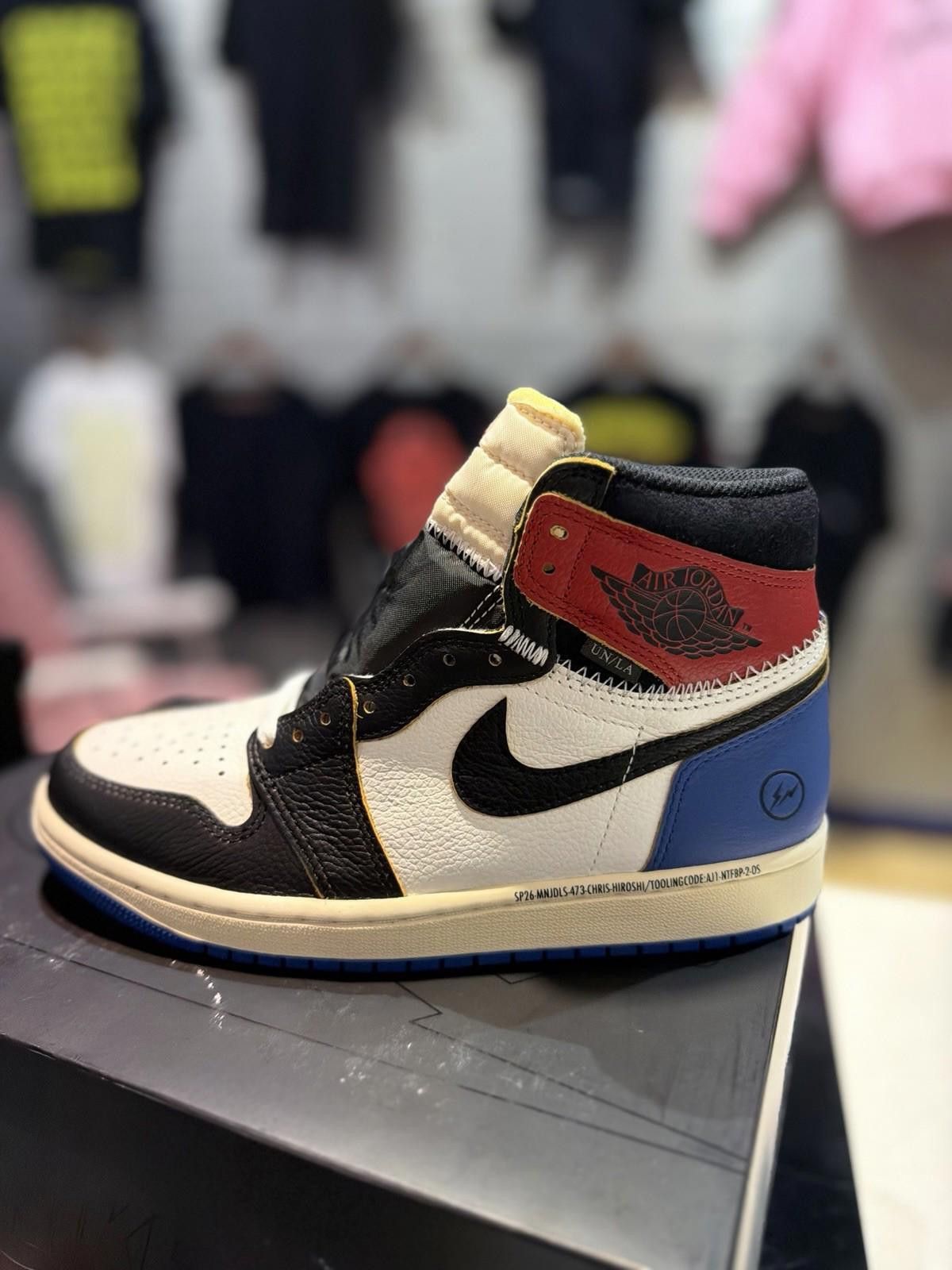 Jordan Brand Air Jordan 1 x Union x Fragment Black and Varsity Red (6.5) Size US 6.5 / EU 39-40 - 10 Thumbnail