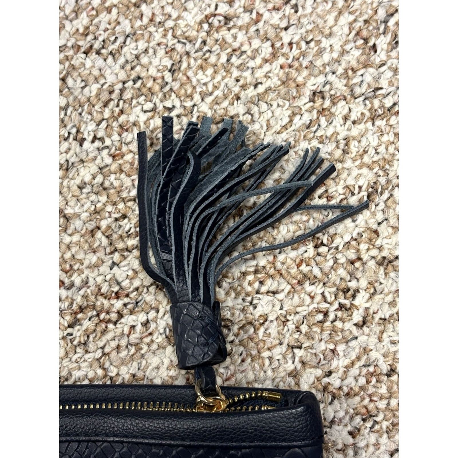 Vintage Gigi New York Navy Blue Leather Snake Alligator Scale Tassel Zipper Clutch Purse Bag Charm Cross Body Womens Medium Size ONE SIZE - 5 Thumbnail