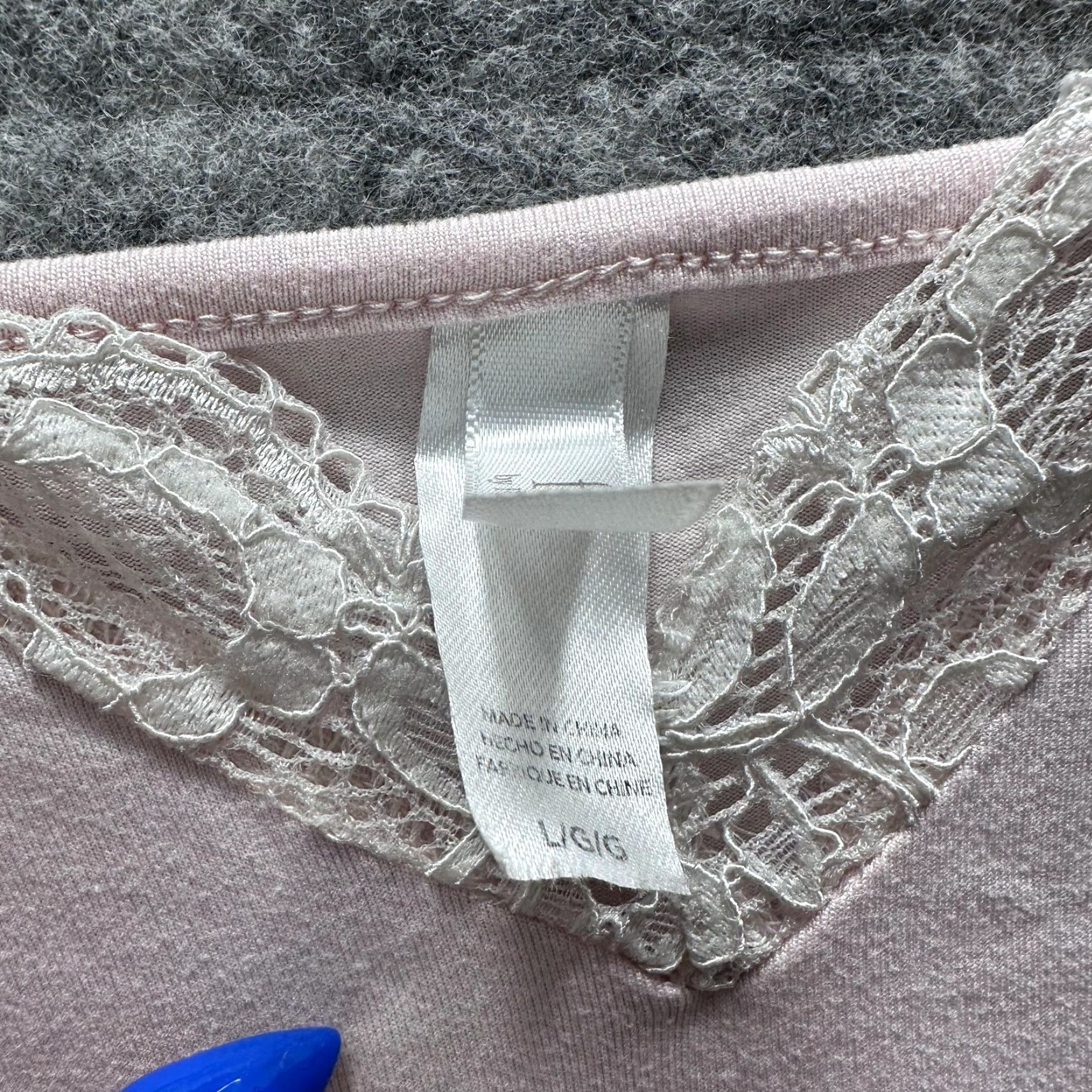 Vintage Flora by Flora Nikrooz Camisole Tank Top Womens Large Pink Lace Trim V Neck camisole tank top womens L Pink Lace Trim V-Neck Size L / US 10 / IT 46 - 5 Thumbnail