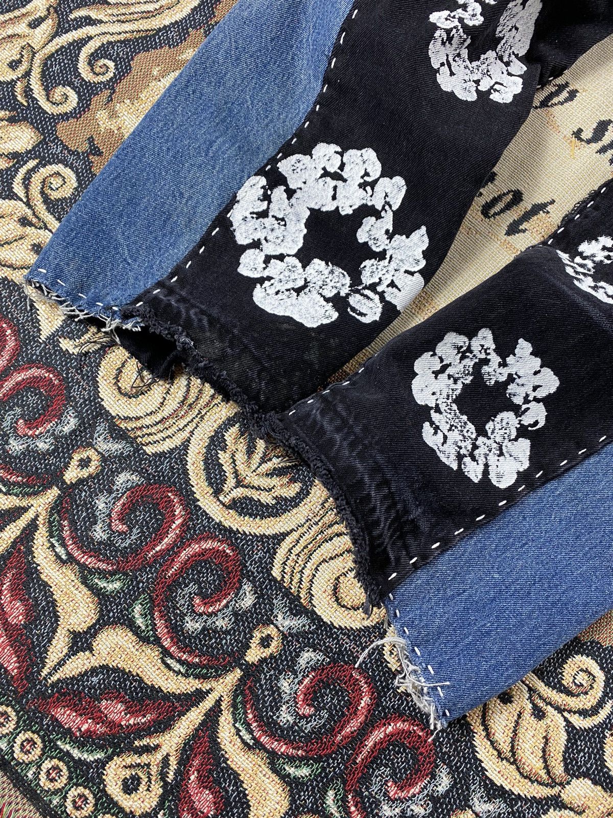 DENIM TEARS × Levi's DENIM TEARS Re-worked Levi’s [ PAIN ✞ ] Size US 28 / EU 44 - 6 Thumbnail