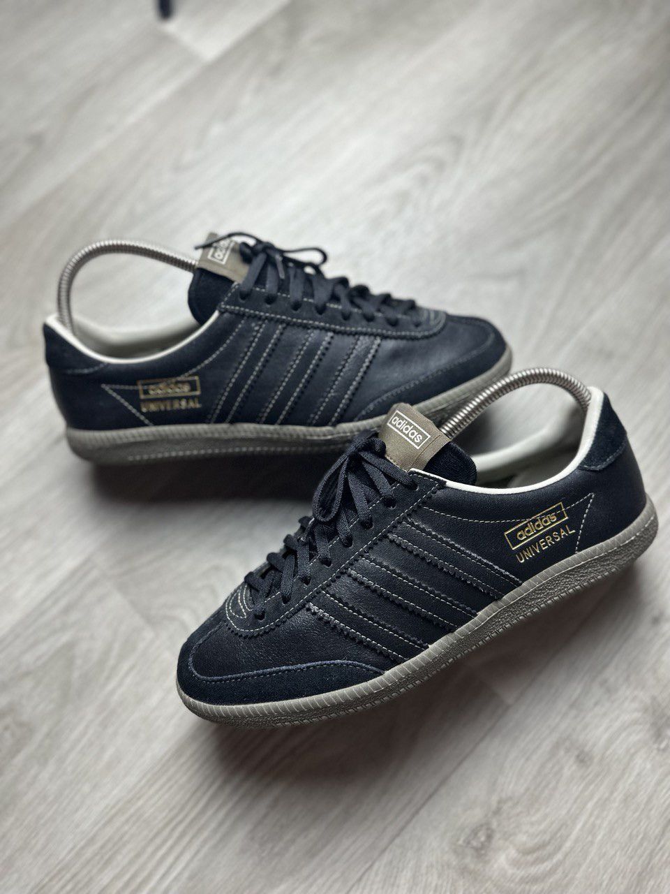 Adidas universal black hotsell