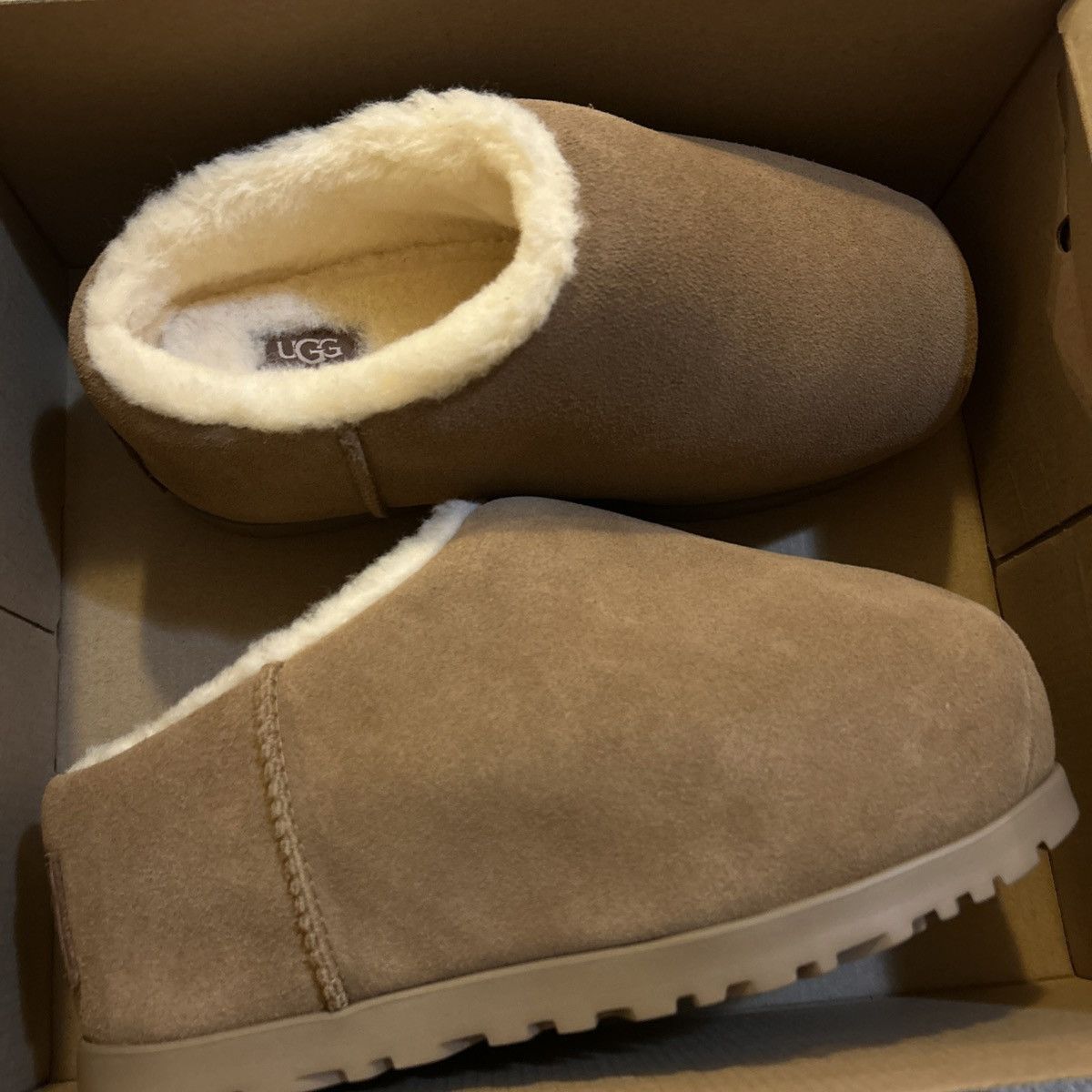 Ugg UGG® Pumped Slides size US 9 Size US 9 / IT 39 - 4 Thumbnail