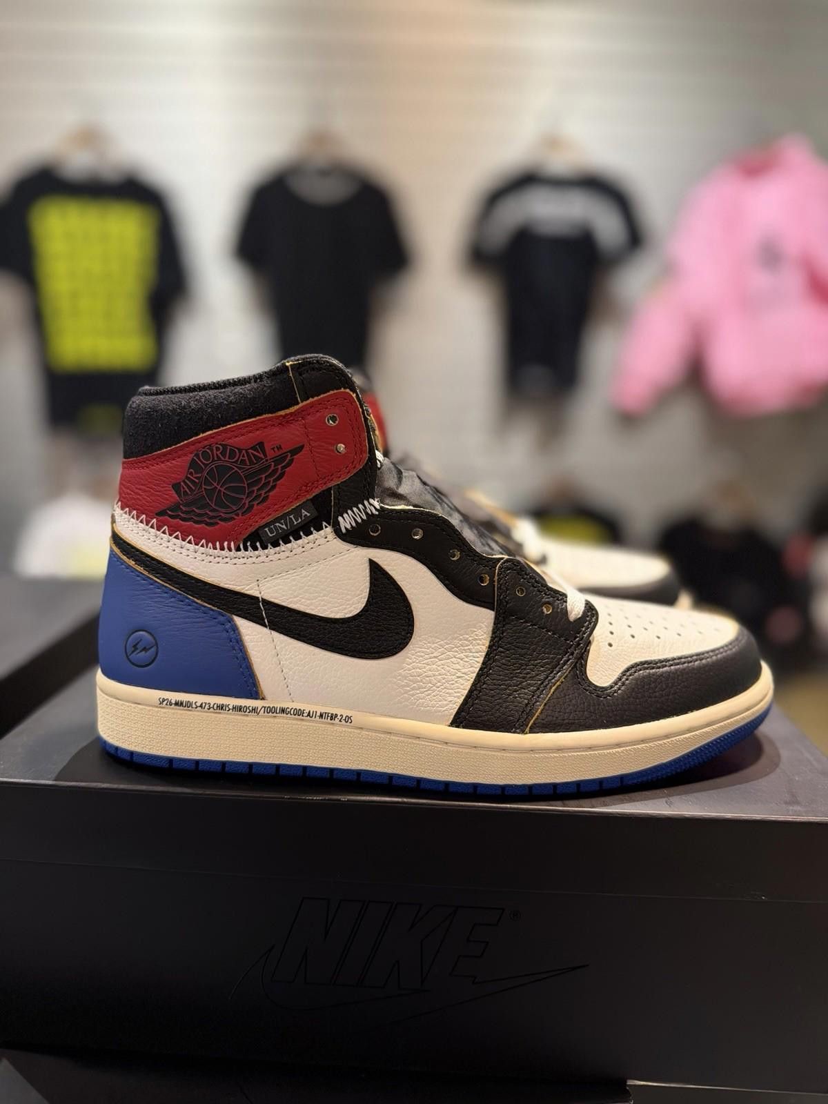 Jordan Brand Air Jordan 1 x Union x Fragment Black and Varsity Red (9) Size US 9 / EU 42 - 3 Thumbnail