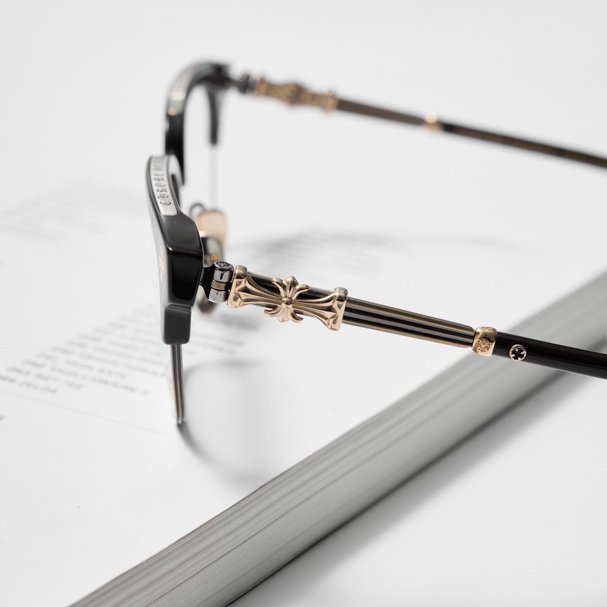 Chrome Hearts CHROME HEARTS BONENNOISSEUR II CLASSIC BROWN - ANTIQUE GOLD GLASSES Size ONE SIZE - 3 Thumbnail