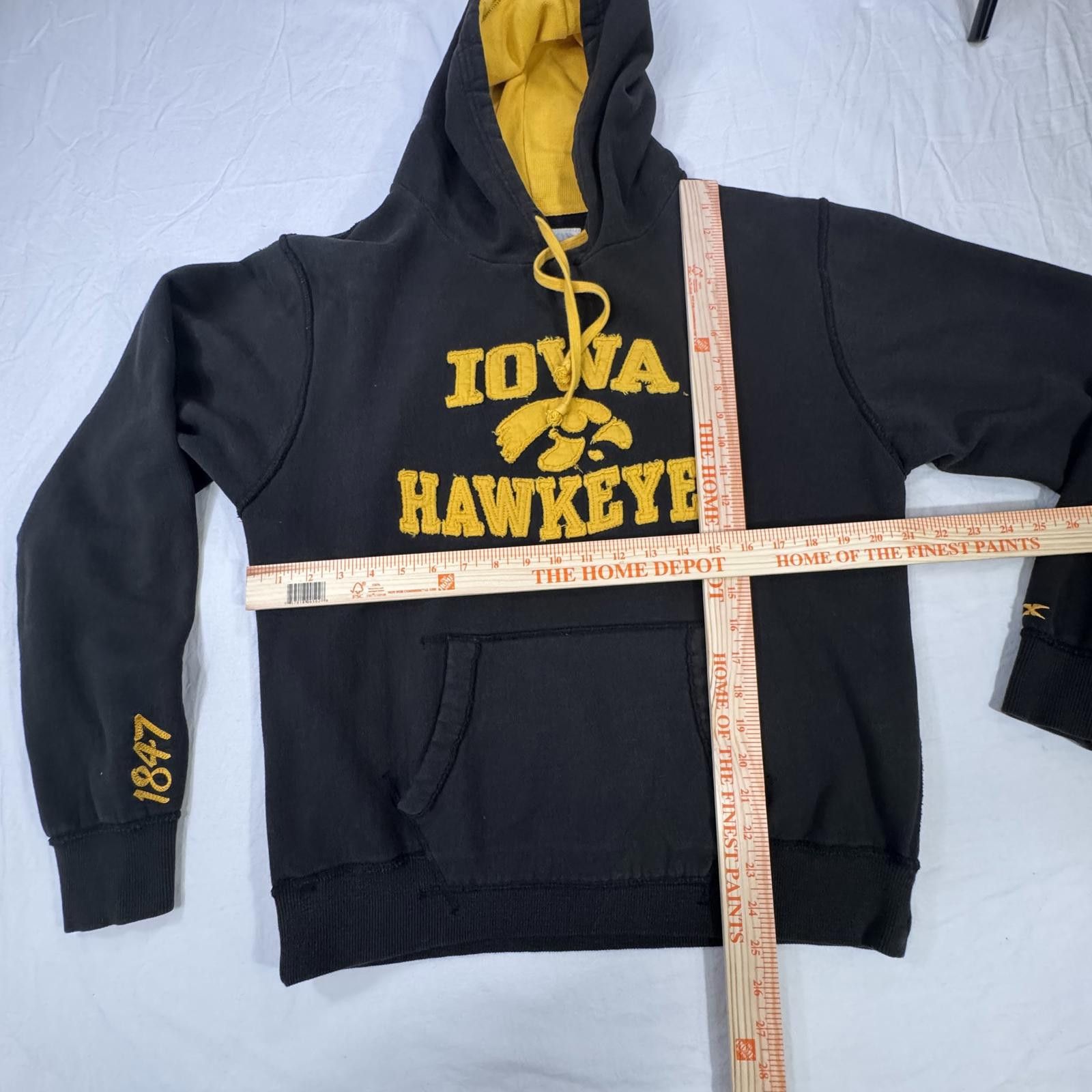 Designer Iowa Hawkeyes Men's Sweatshirt Hoodie XL Black Long Sleeve Size US XL / EU 56 / 4 - 12 Thumbnail