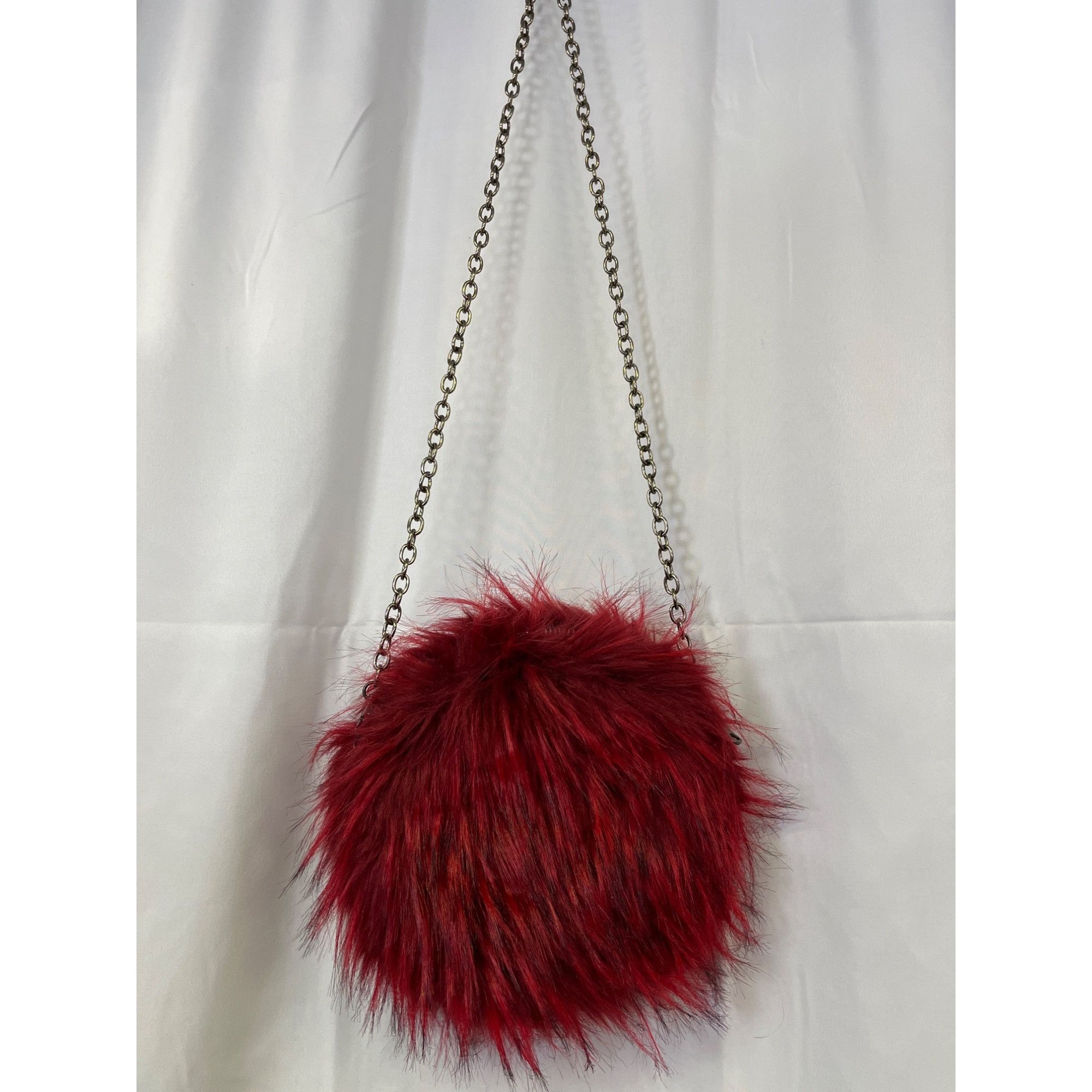 Other Unique Women's Red Fuzzy Crossbody Purse SKU 6120 Size ONE SIZE - 2 Thumbnail