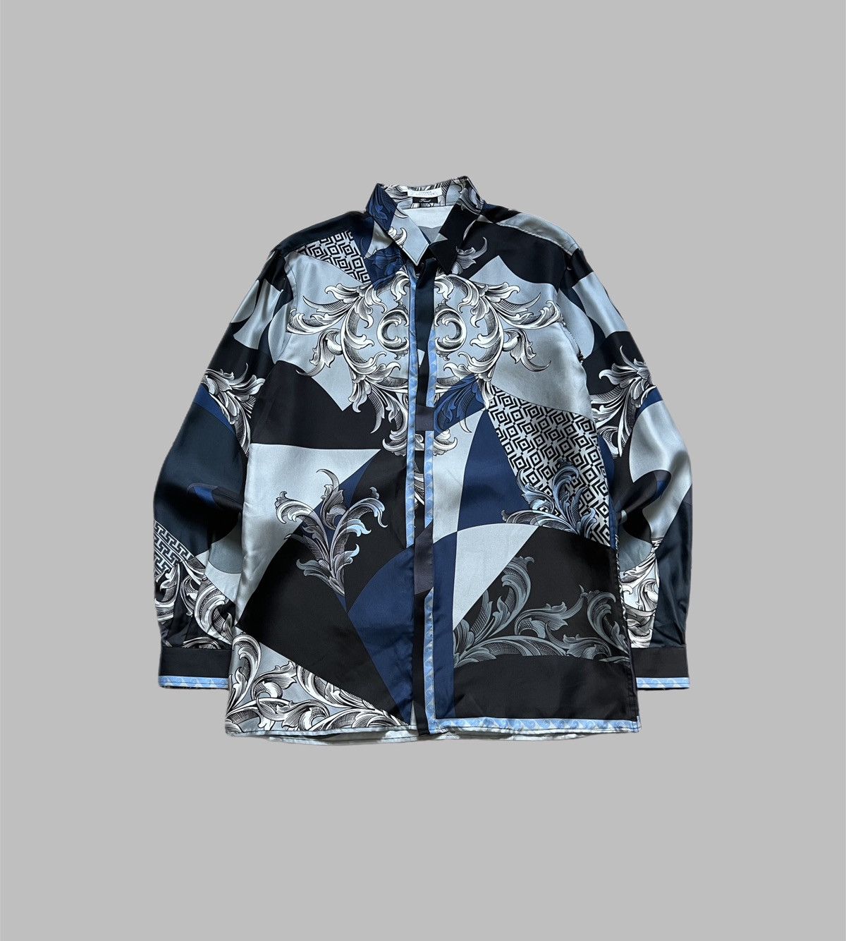 Versace Vintage 90s Versace Shirt Button Up Size US L / EU 52-54 / 3 - 1 Thumbnail
