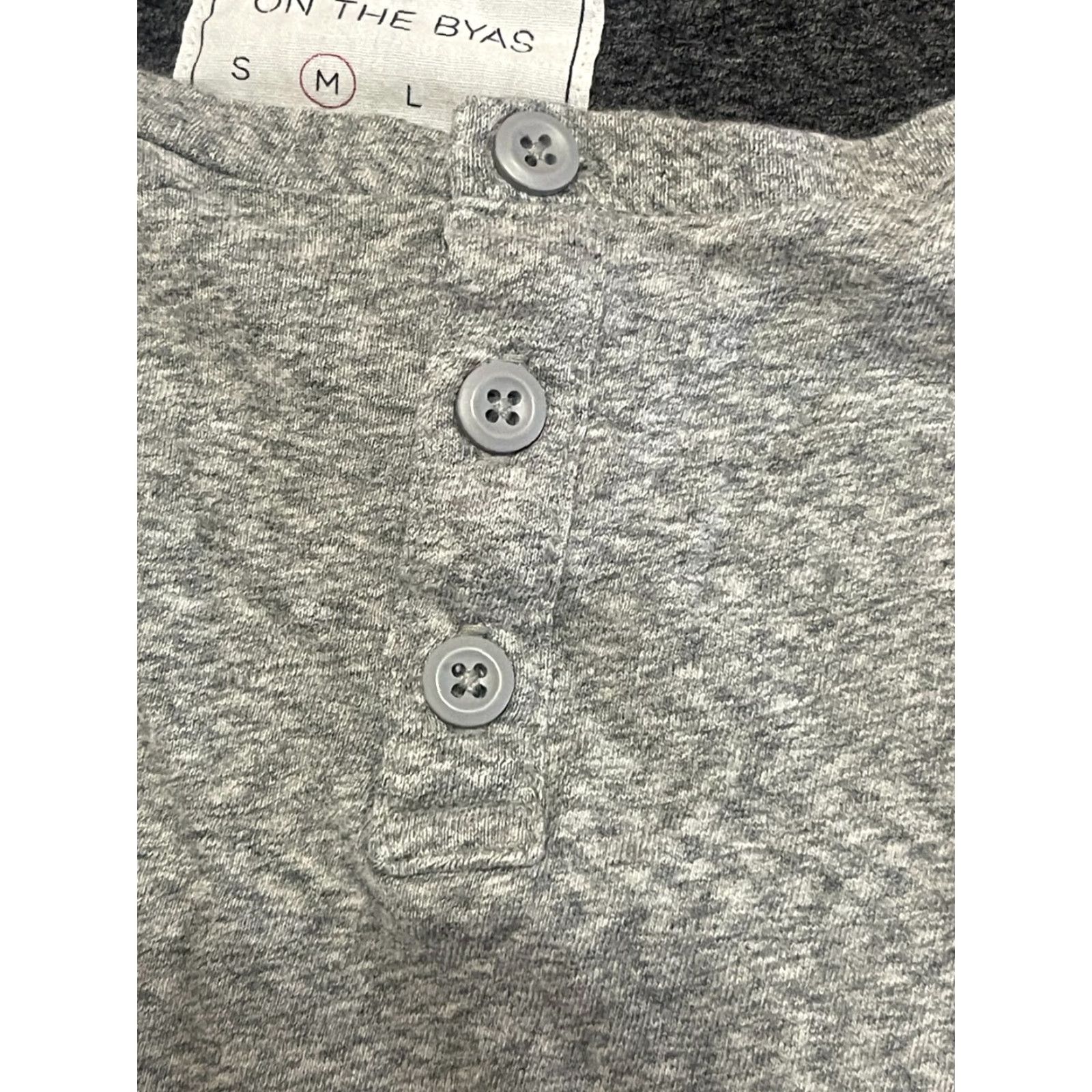 Vintage On The Byas Shirt Mens Size M Dark Gray Long Sleeve Henley Style Shirt Size US M / EU 48-50 / 2 - 3 Thumbnail