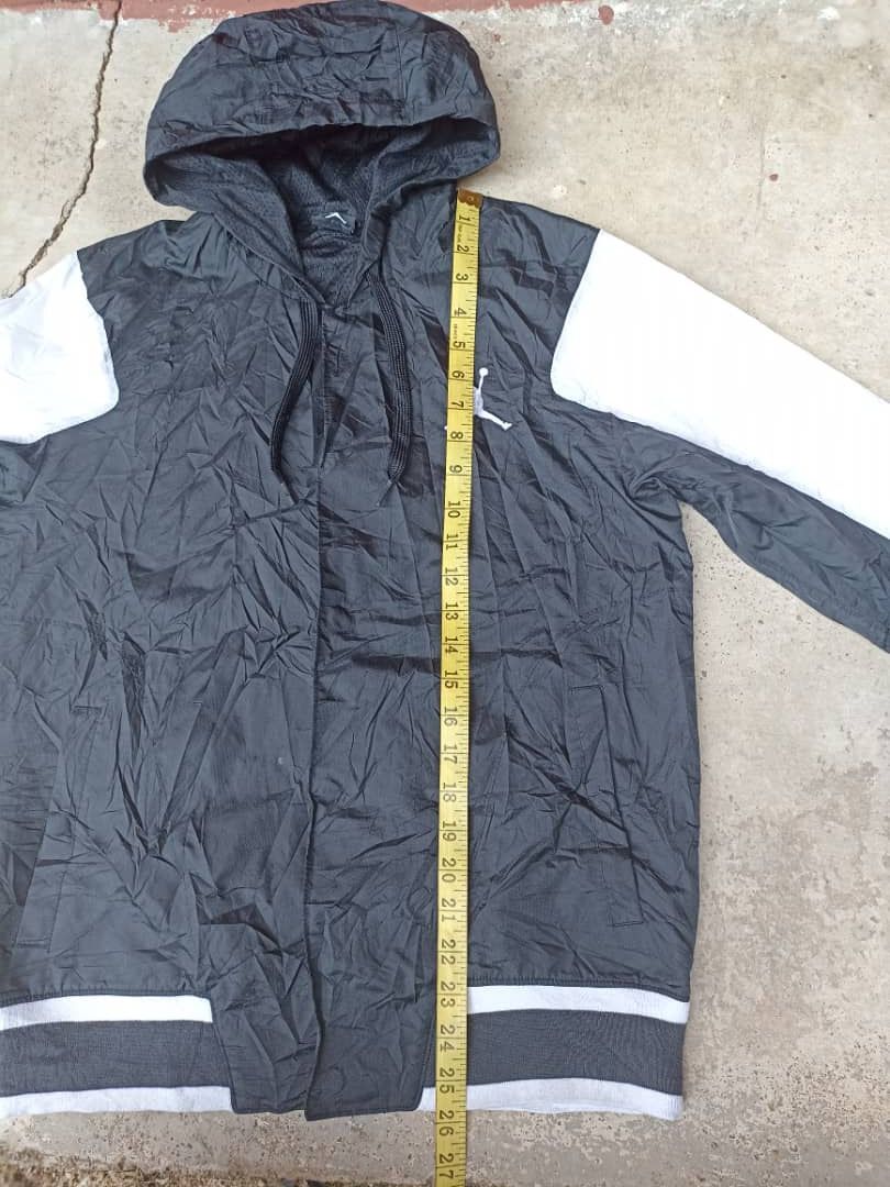 Jordan Brand Air Jordan Windbreaker Hoodie Size US S / EU 44-46 / 1 - 14 Thumbnail