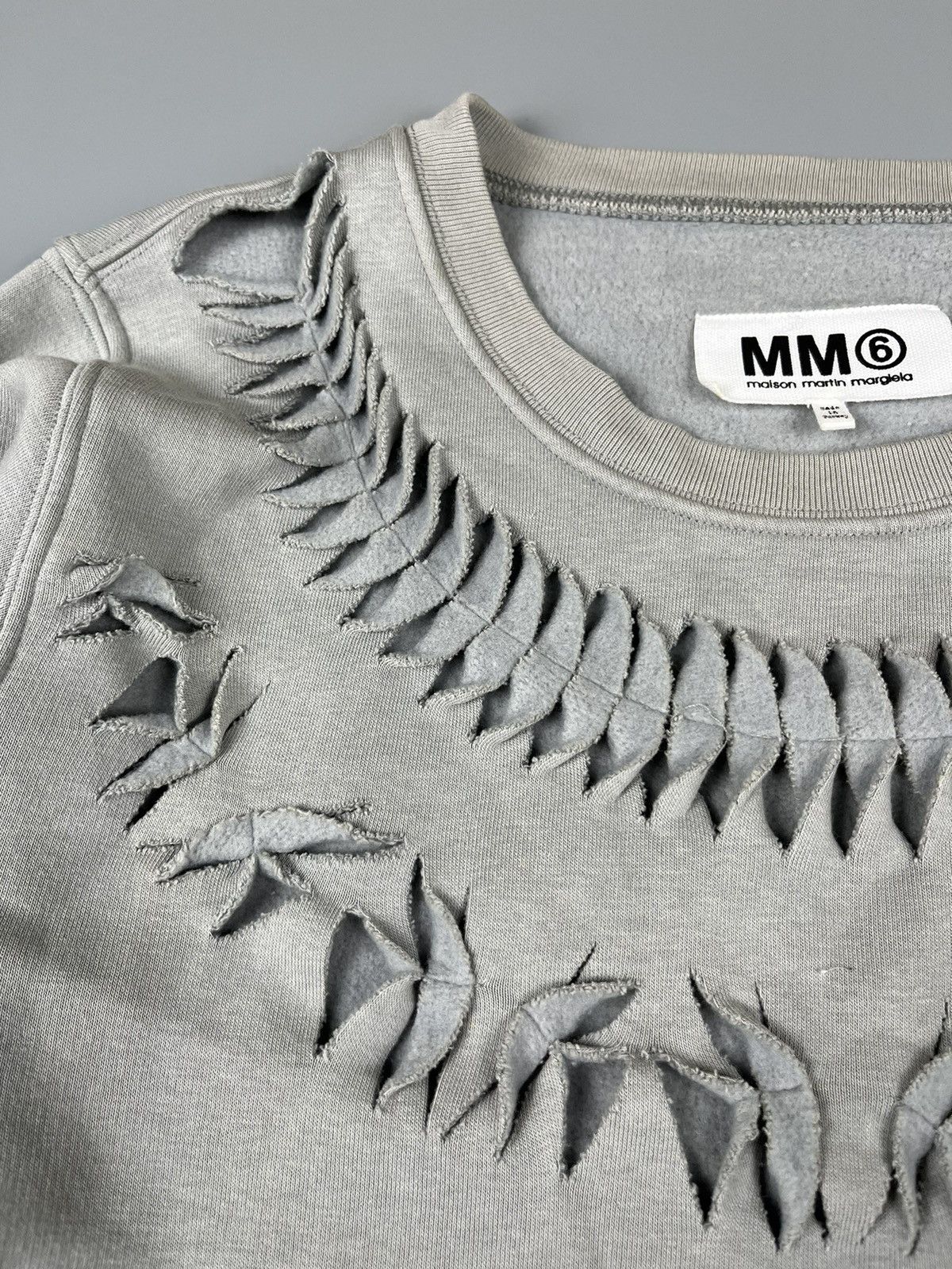 Maison Margiela Mm6 - AW/12 Ripped Sweat Shirt Size S / US 4 / IT 40 - 7 Thumbnail