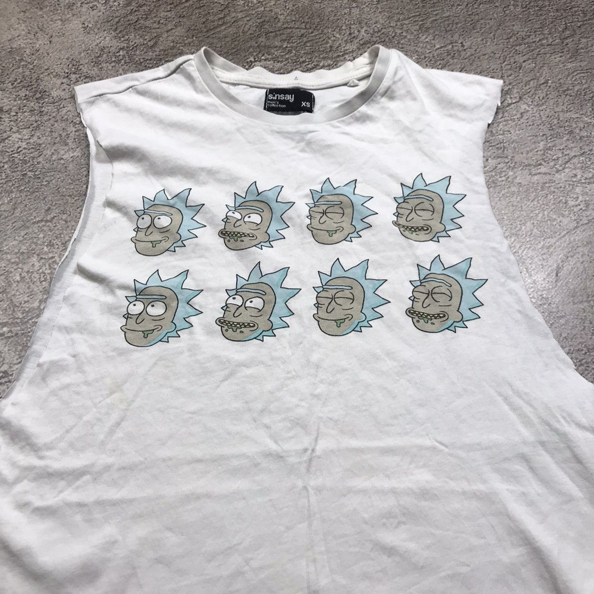 Vintage Vintage Y2K Rick and Morty Graphic Tank Top Skate Worn In XS Size US XS / EU 42 / 0 - 3 Thumbnail