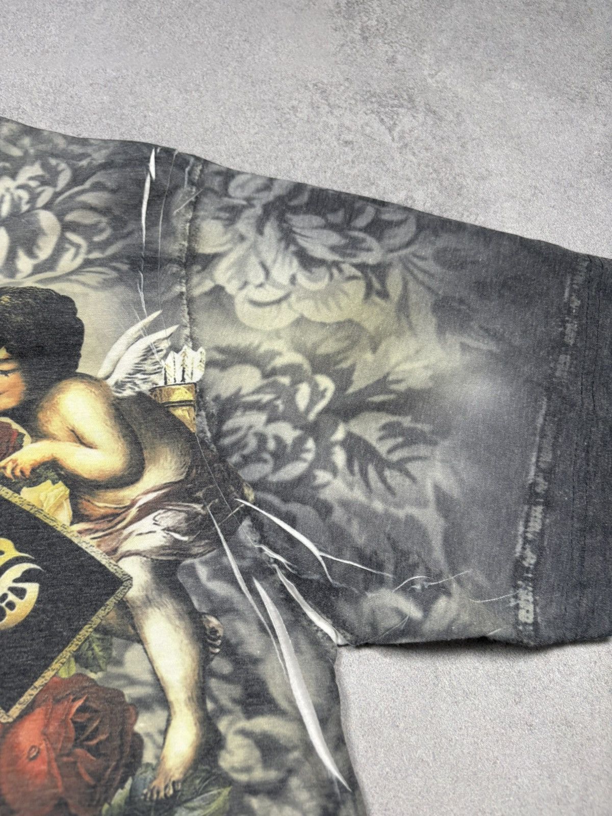 Japanese Brand Minute Mirth Street Gang Virgin Gun All Over Print Art Tee L Size US L / EU 52-54 / 3 - 15 Thumbnail