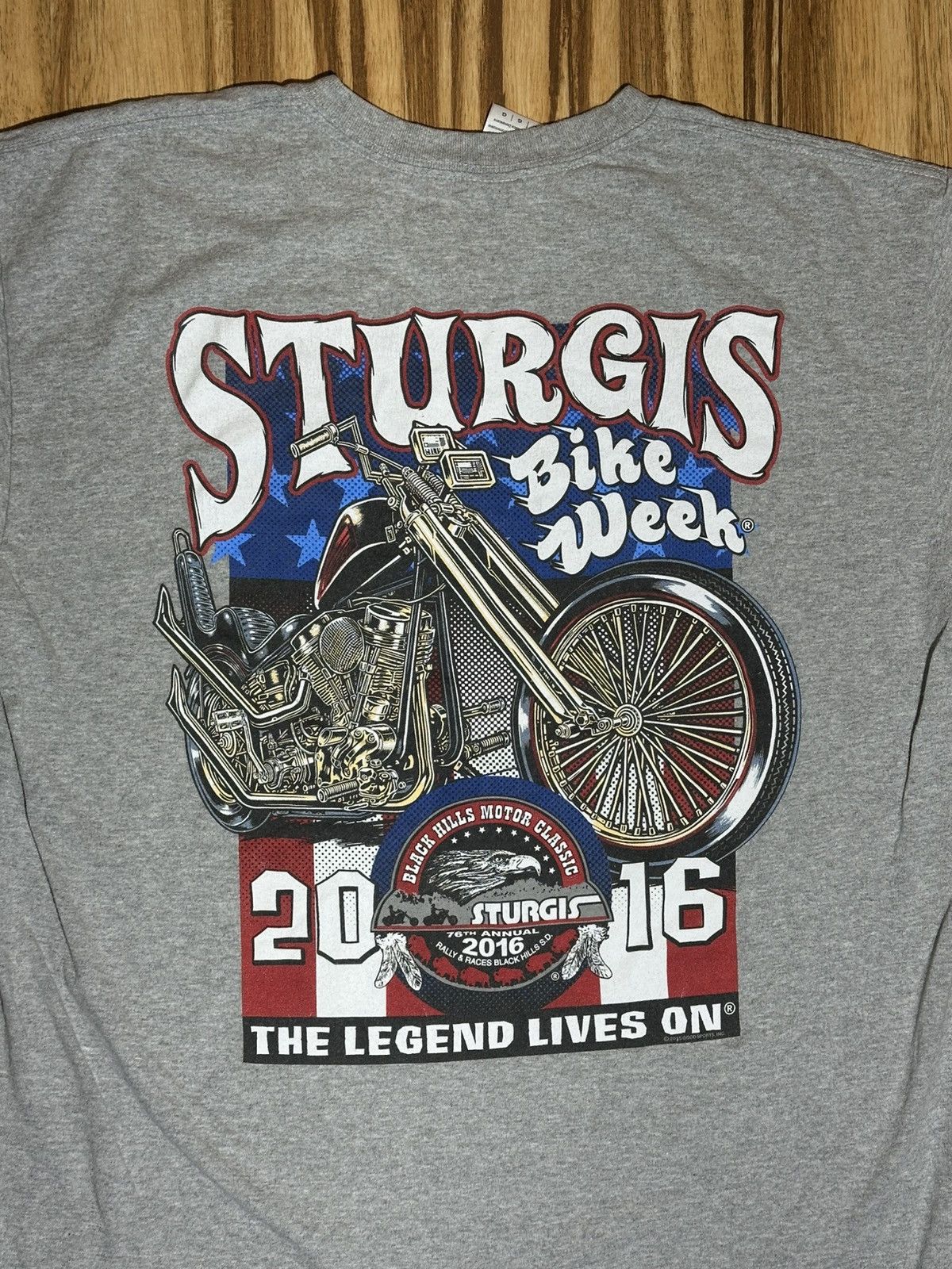 Gildan 2016 Sturgis Bike Week the legend lives on gray T-Shirt Size US L / EU 52-54 / 3 - 5 Thumbnail