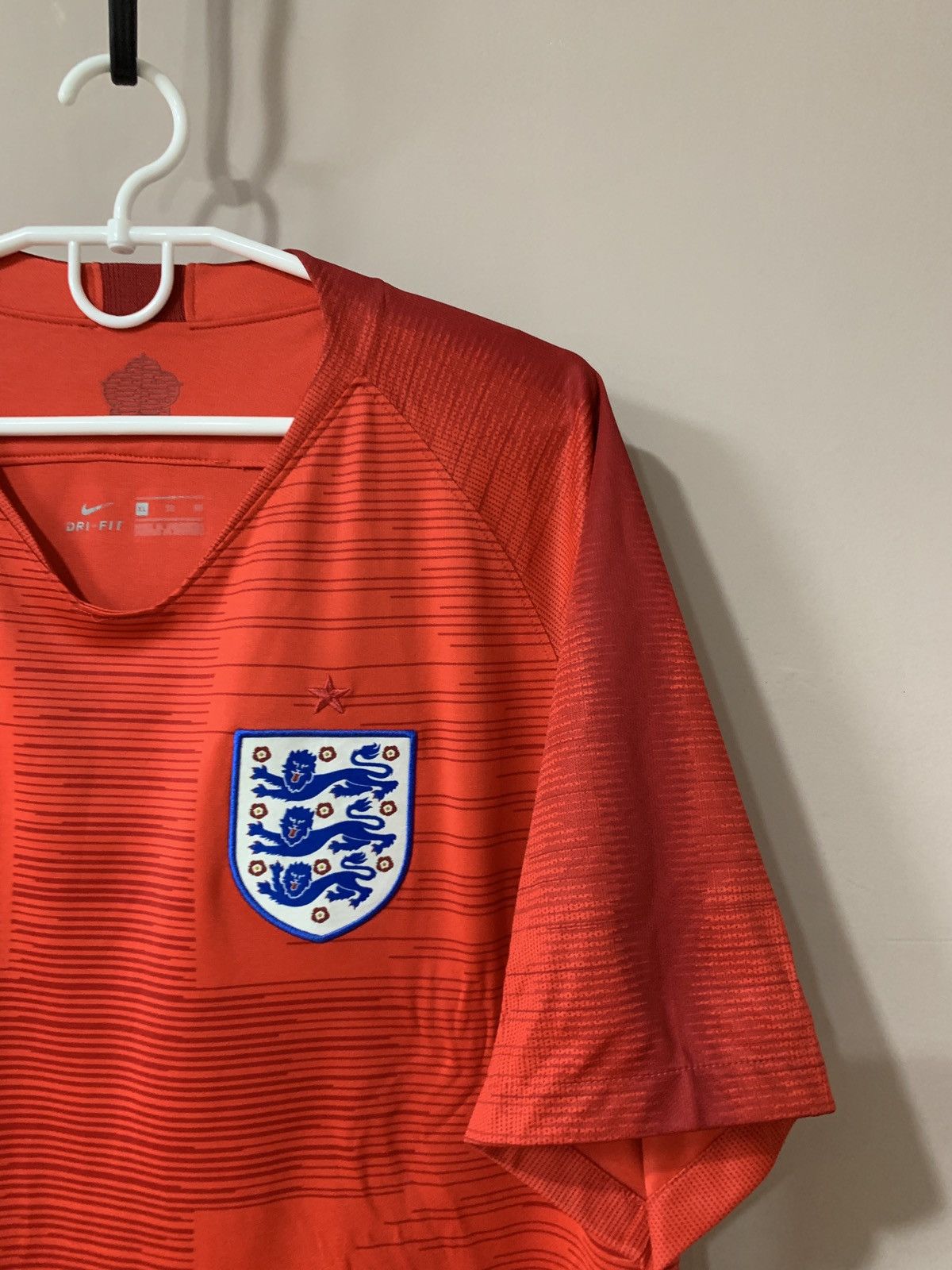 Nike England 2018 Away Football Shirt Nike Soccer Jersey Size XL Size US XL / EU 56 / 4 - 3 Thumbnail