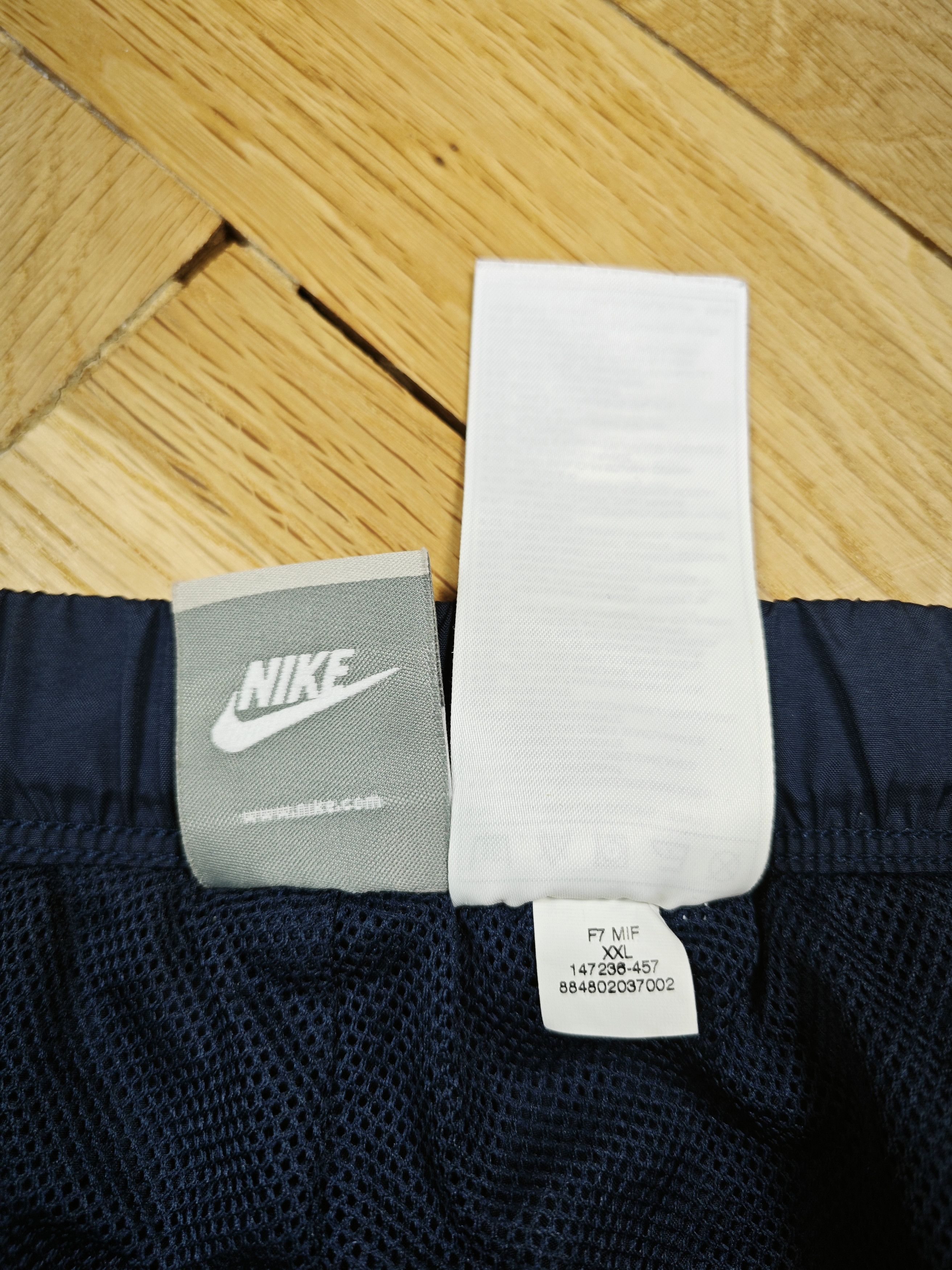Nike Nike vintage trackpants Size US 37 - 7 Thumbnail