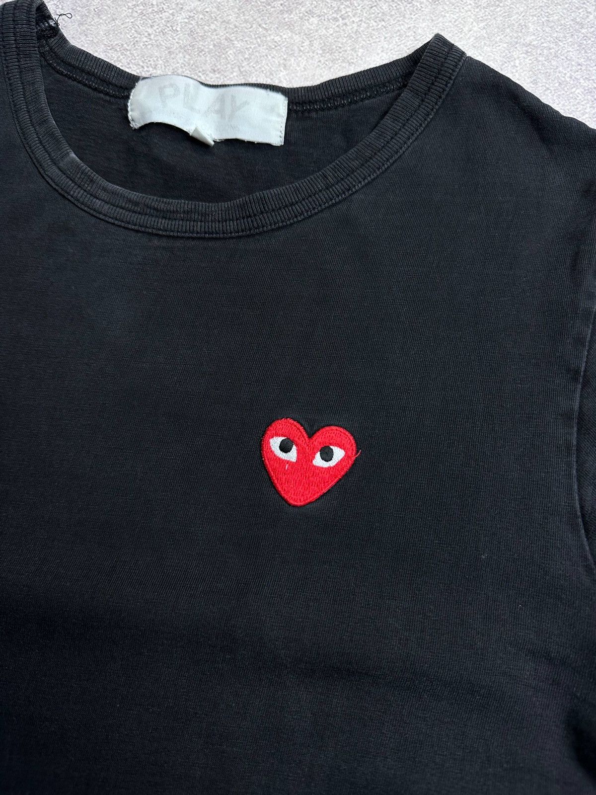 Comme des Garcons Vintage CDG Comme Des Garcons Play Heart T-shirt M Size US M / EU 48-50 / 2 - 3 Thumbnail