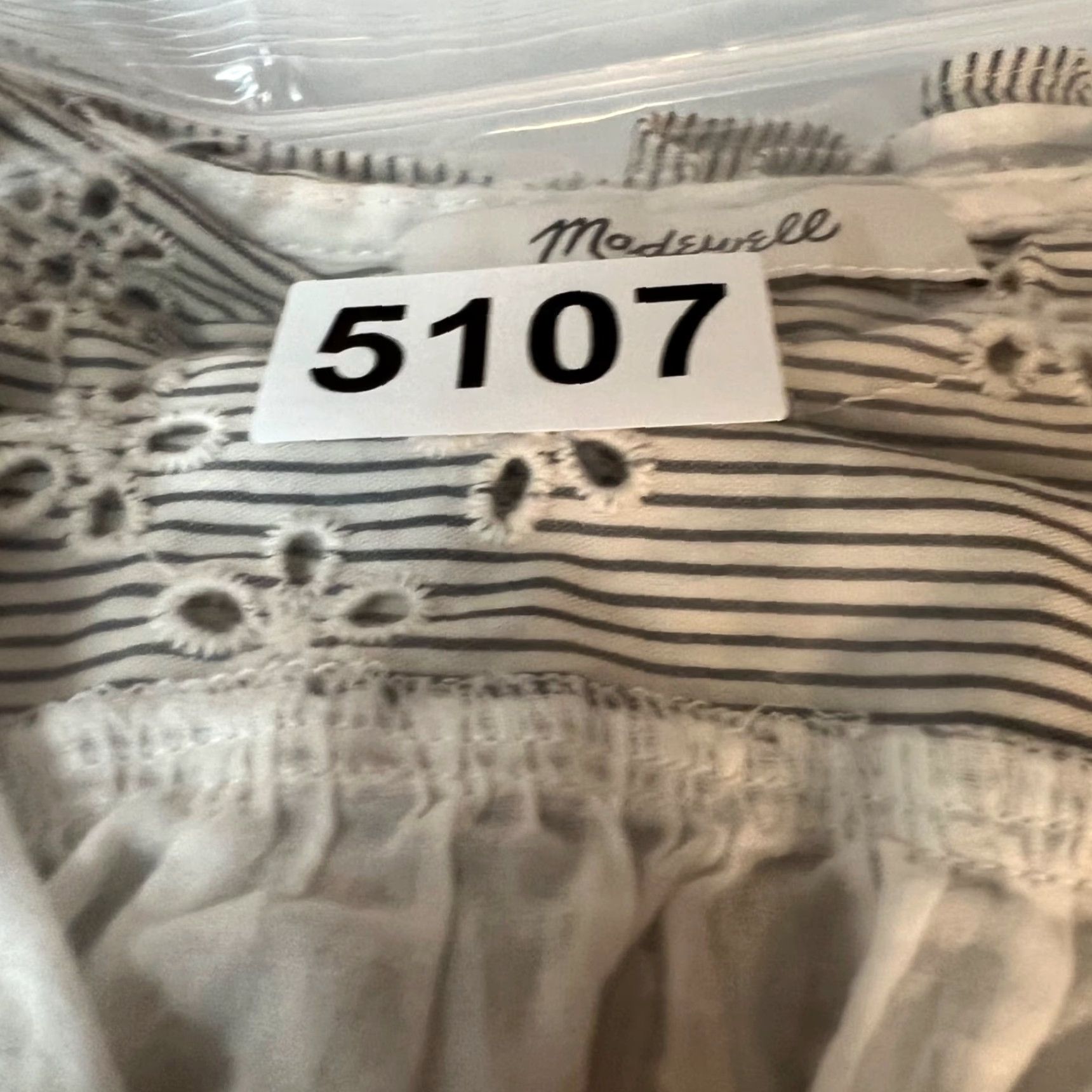 Madewell Madewell Embroidered Striped Puff-Sleeve Mini Dress Smocked Waist Button Front Size S / US 4 / IT 40 - 7 Thumbnail