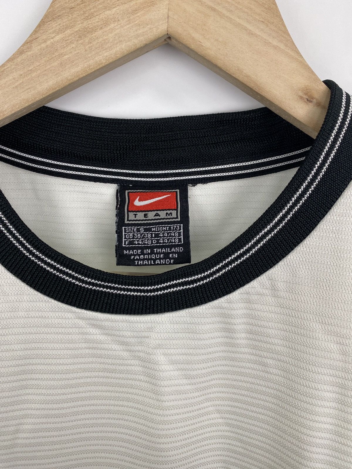 Nike 🇺🇸 Vintage 90s Nike T-Shirt Rare Retro Hype Y2K Size US S / EU 44-46 / 1 - 4 Thumbnail