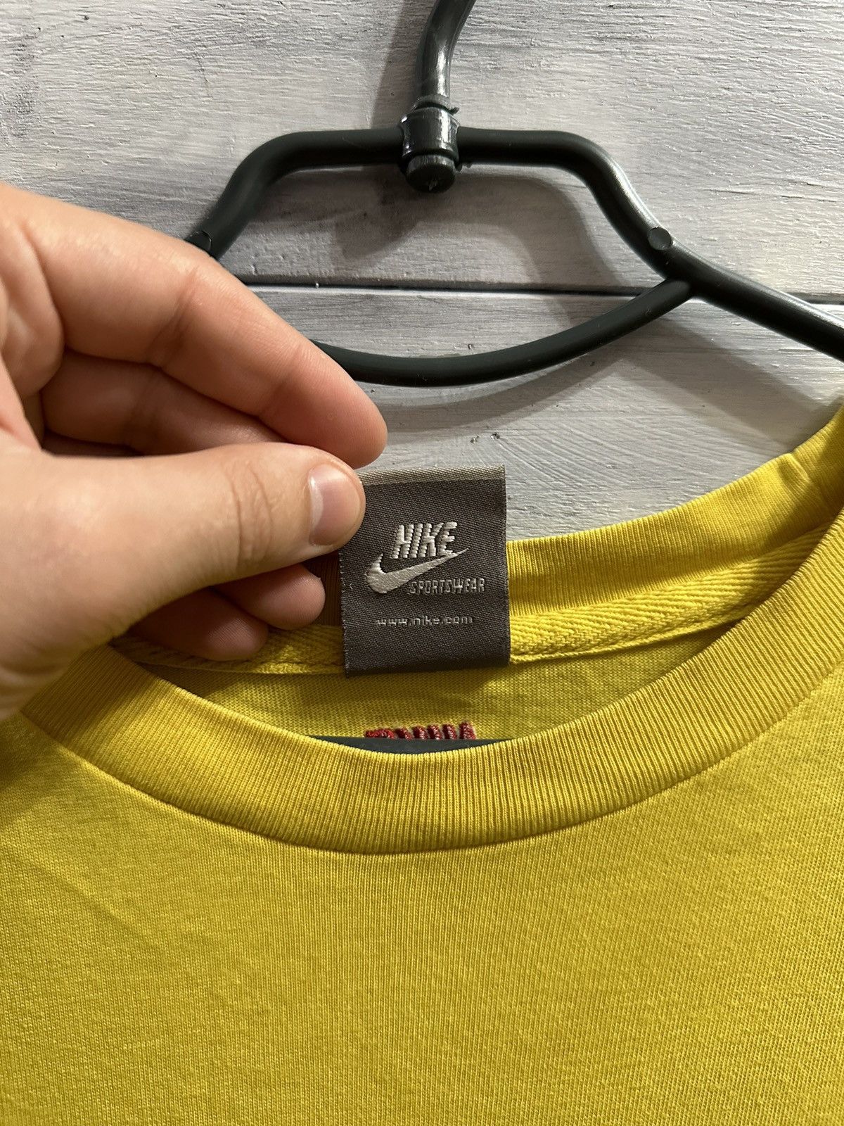 Nike Rare Vintage T-Shirt Nike London Y2K Swoosh drill style Size US XL / EU 56 / 4 - 8 Thumbnail