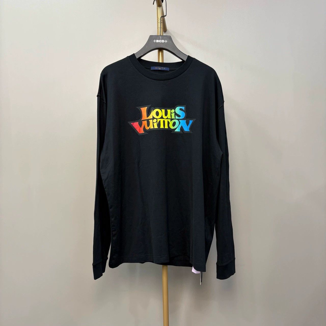 Louis Vuitton louis vuitton rainbow logo long sleeve t-shirt Size US XXL / EU 58 / 5 - 1 Thumbnail