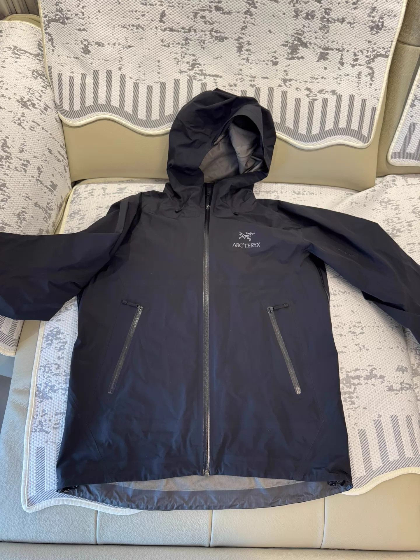Arc'teryx Arcteryx Beta Gore-Tex Hard Shell Jacket L Size US L / EU 52-54 / 3 - 3 Thumbnail
