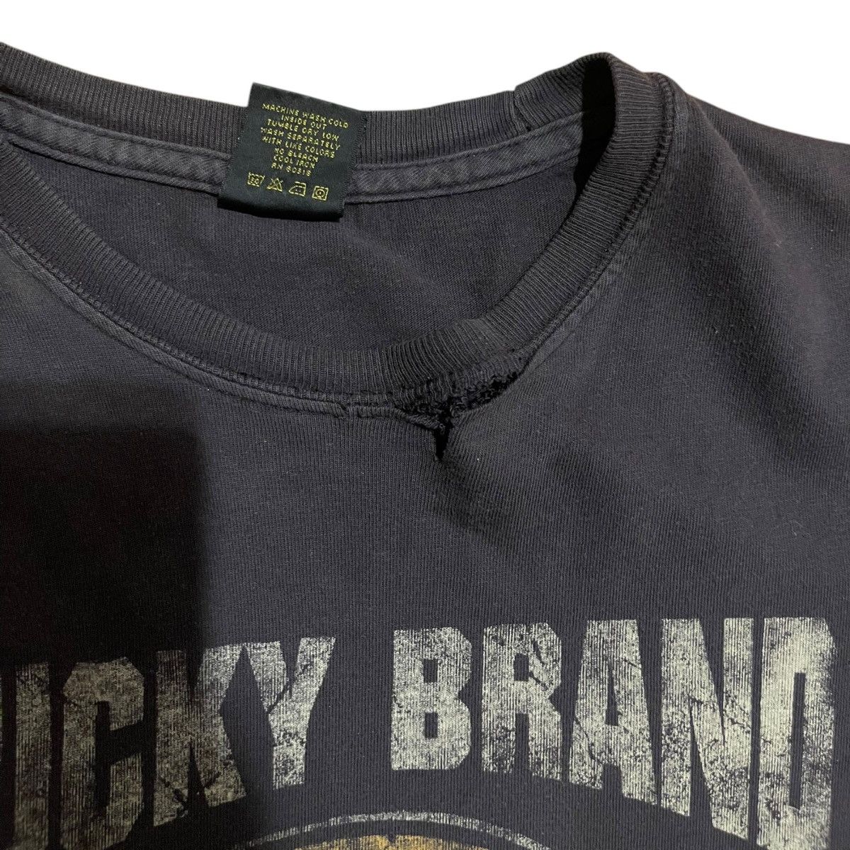 Lucky Brand × Vintage Vintage Gray Y2K Lucky Brand Dungaree Men T Shirt Sz XS Size US XS / EU 42 / 0 - 3 Thumbnail
