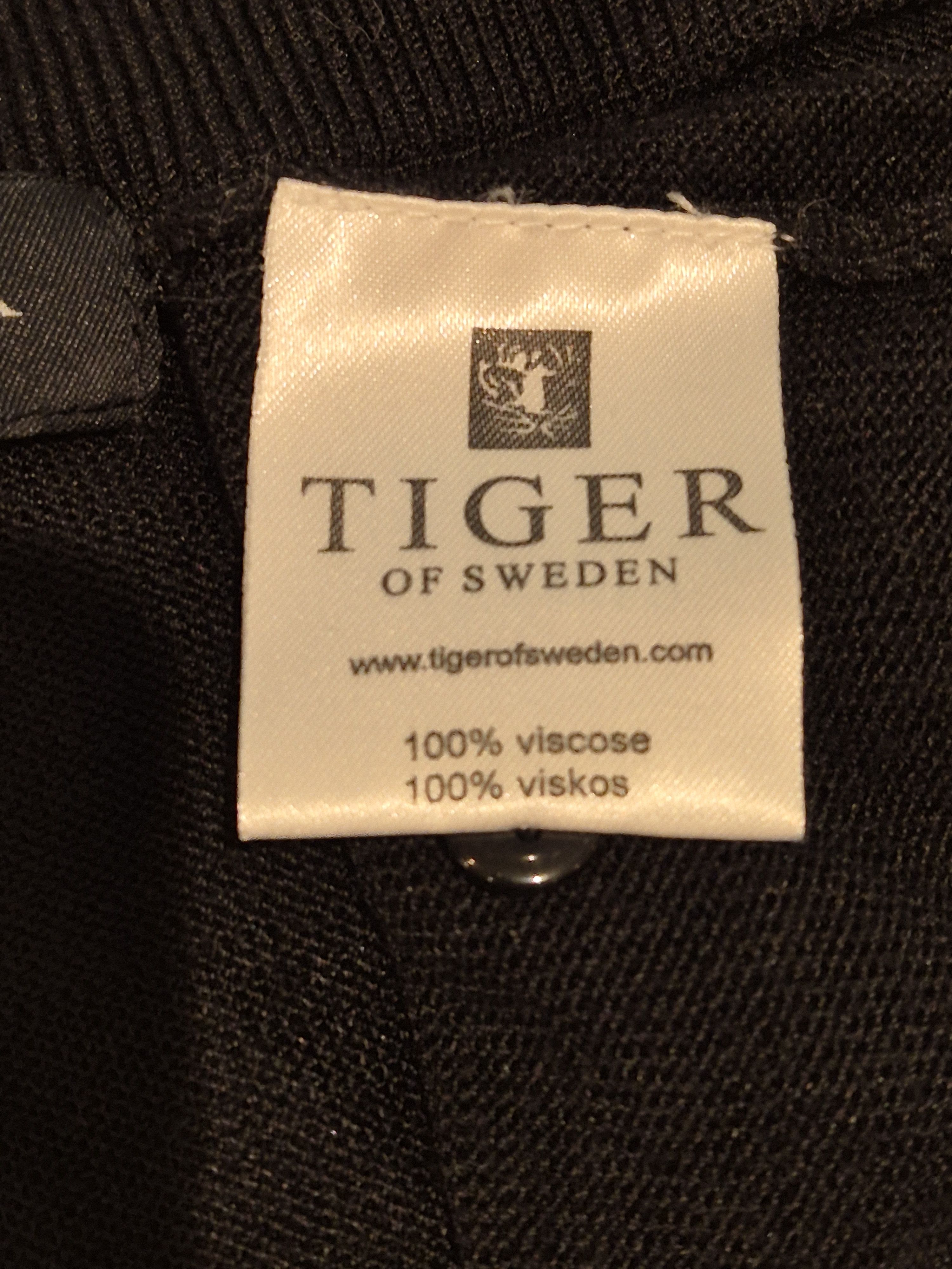 Tiger of Sweden Tiger of Sweden black striped halter neck, knitted top Size XS / US 0-2 / IT 36-38 - 5 Thumbnail