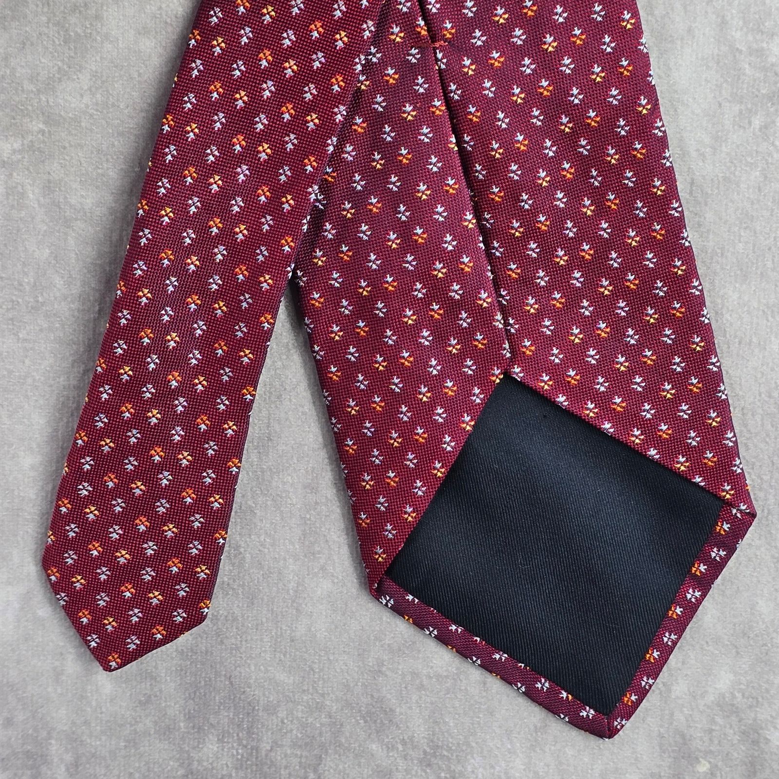 Barneys New York Barneys New York Red Floral 100% Silk Italy Men's Neck Tie Size 30 - 6 Thumbnail
