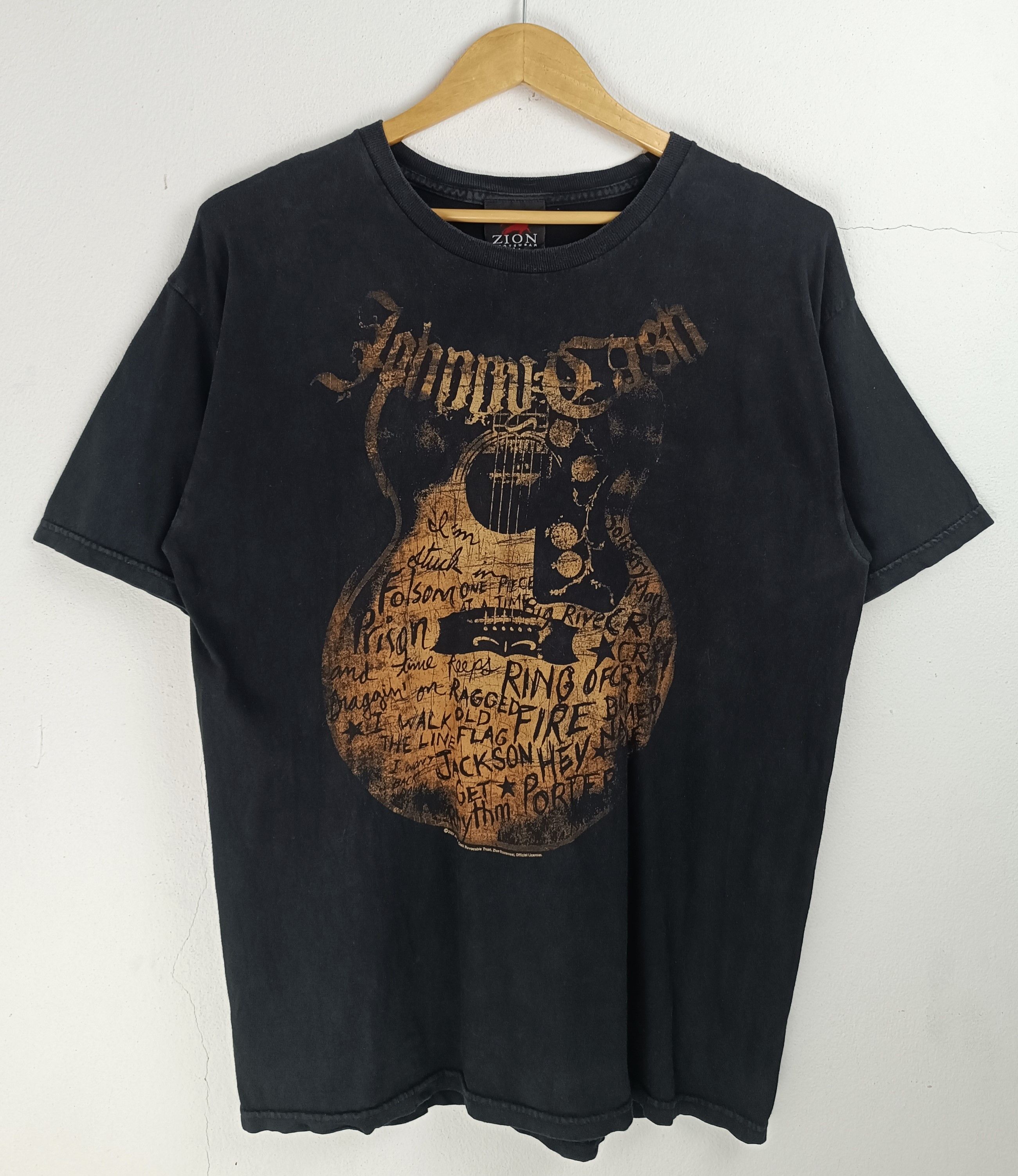 Band Tees VINTAGE '07 JOHNNY CASH GUITAR TEE dylan elvis neil young Size US L / EU 52-54 / 3 - 3 Thumbnail