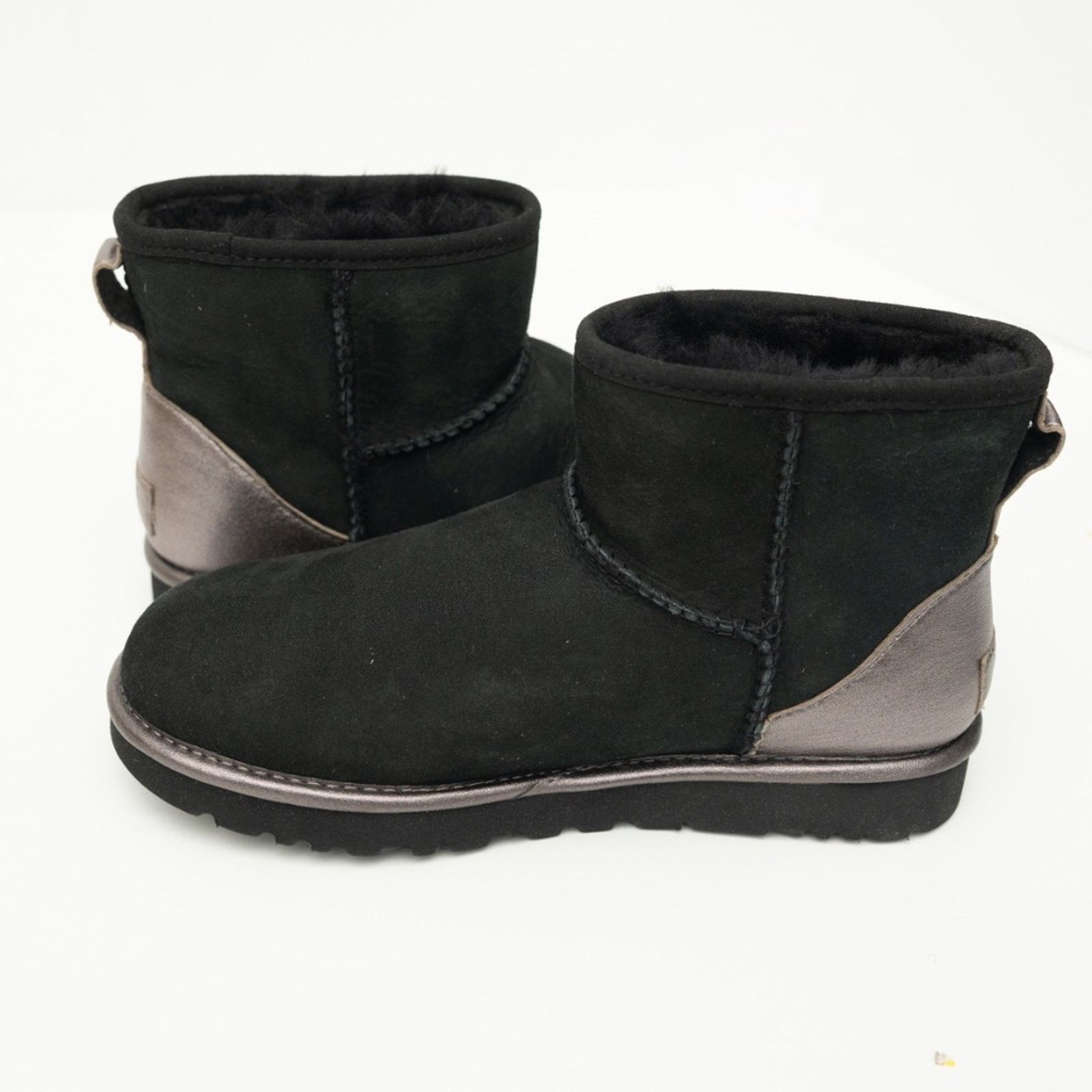 Ugg UGG. Classic Mini Shine Boots. Size US 6 / IT 36 - 7 Thumbnail