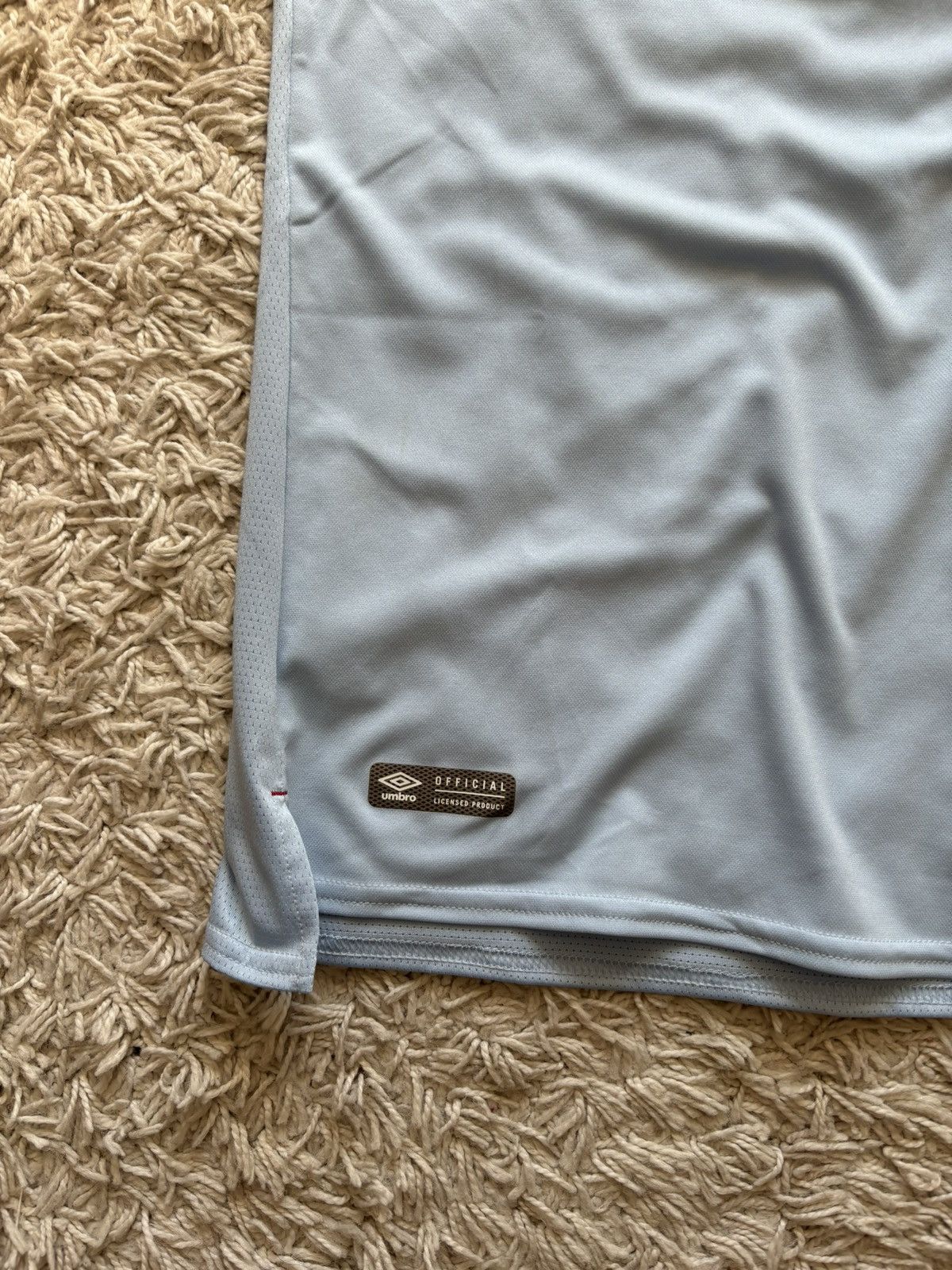 Umbro × Vintage Vintage Streetwear Soccer Jersey West Ham Unites Special Kit Size US M / EU 48-50 / 2 - 3 Thumbnail