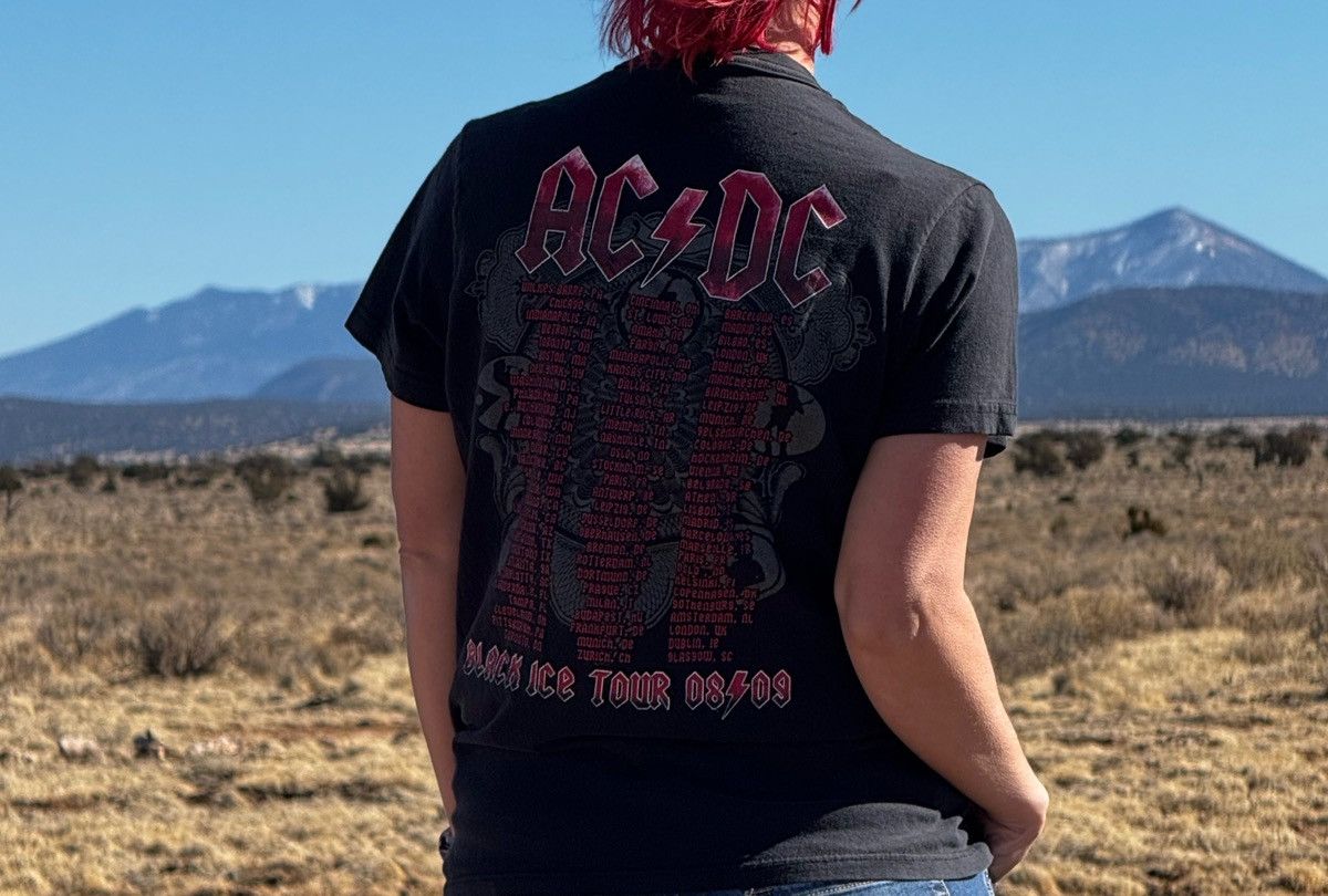 Band Tees × Vintage Vintage AC/DC Black Ice Tour Tee Size M Size US M / EU 48-50 / 2 - 2 Thumbnail