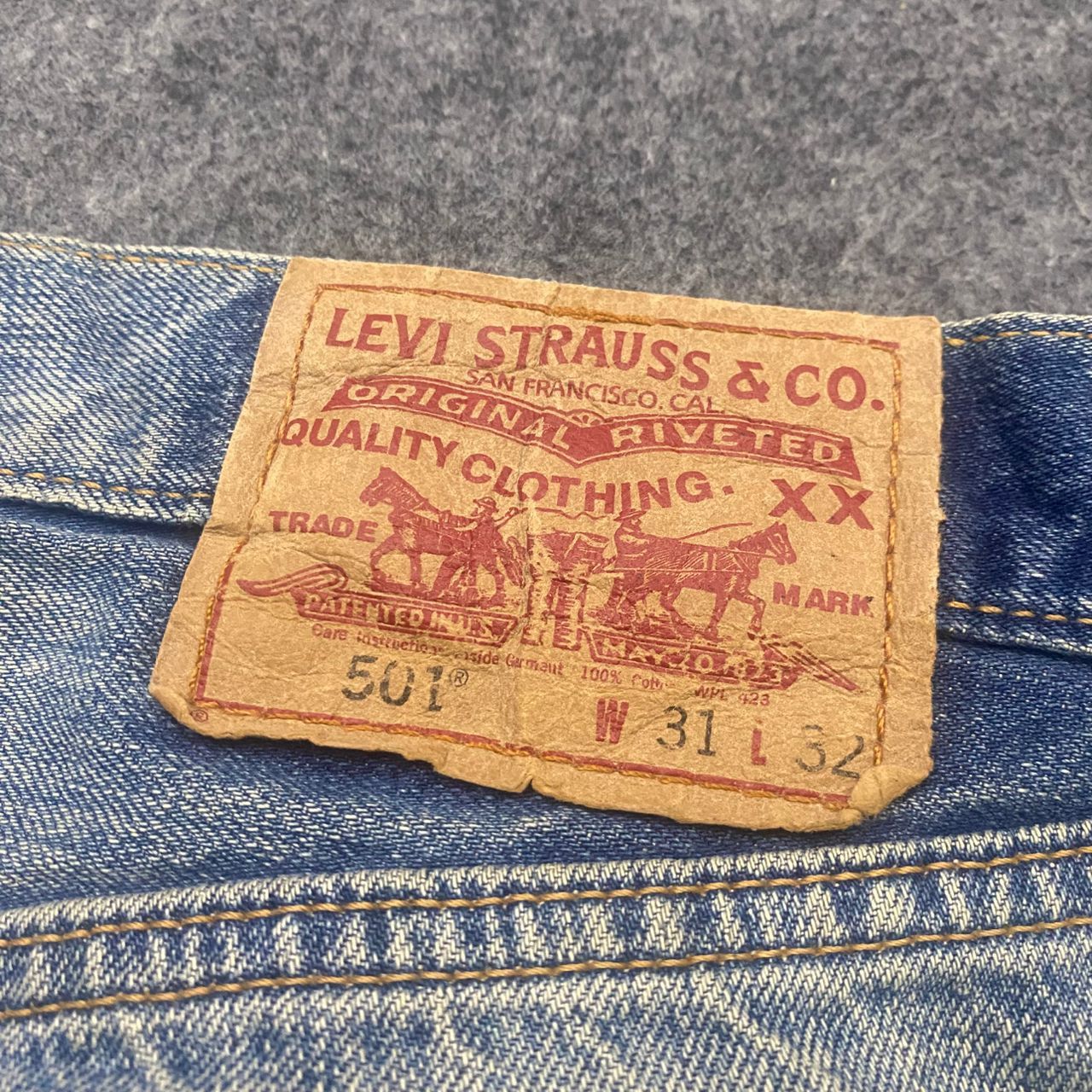 Levi's 💥Vintage Levis 501 Button Fly Kurt Cobain Style Size US 33 - 16 Thumbnail