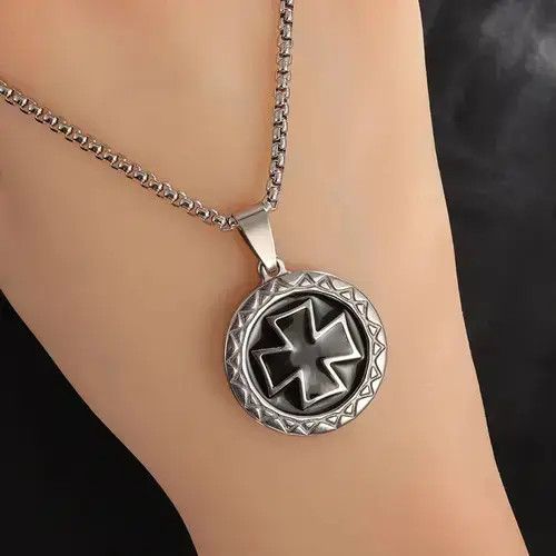 Other Classic Cross Knight Necklace Size ONE SIZE - 4 Thumbnail