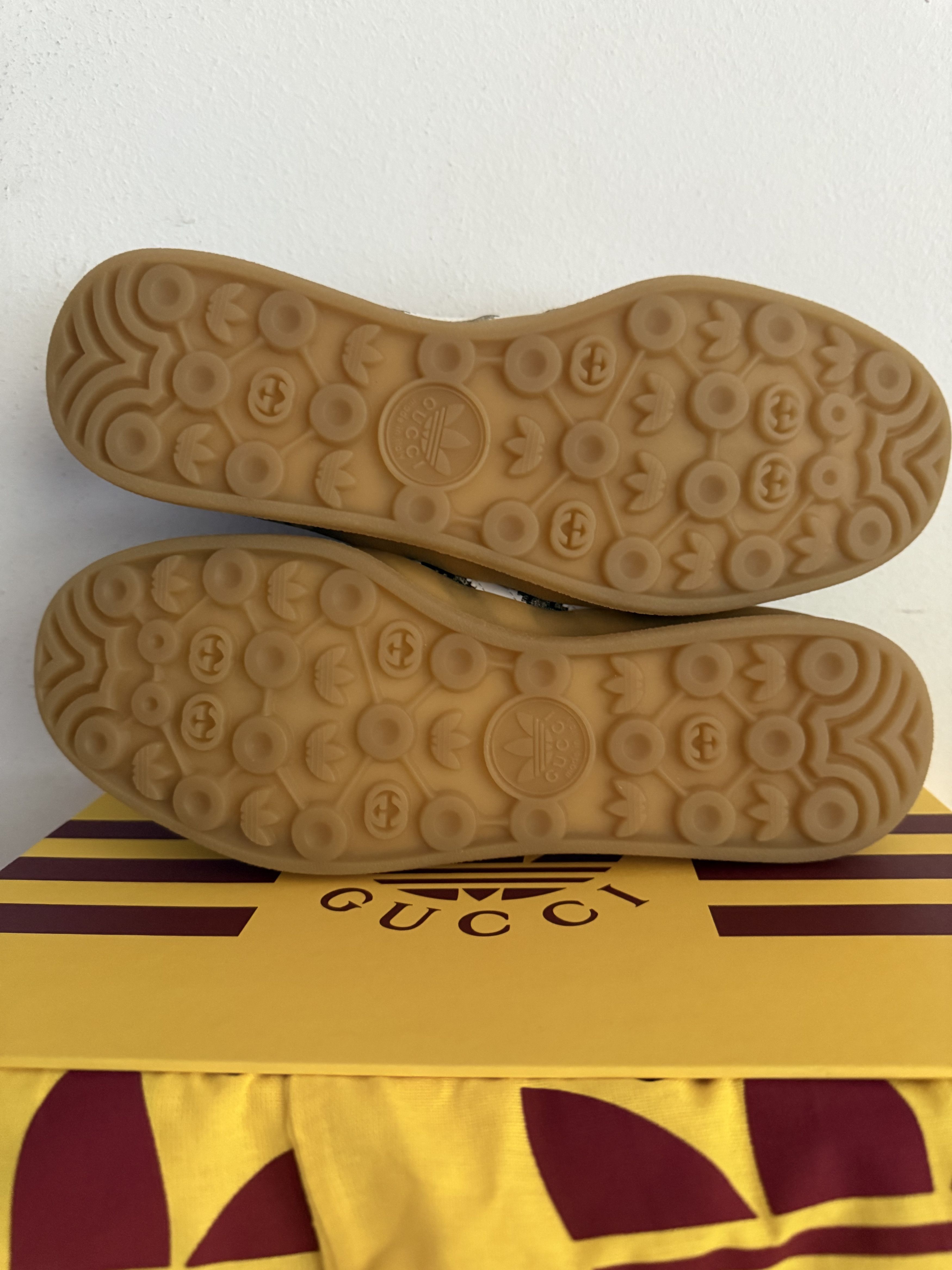 Gucci Gucci x Adidas Gazzelle GG Supreme Size US 9 / EU 42 - 7 Thumbnail