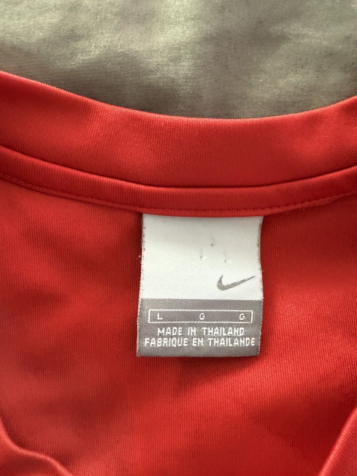 Nike Nike Vintage red long sleeve Size US L / EU 52-54 / 3 - 3 Thumbnail