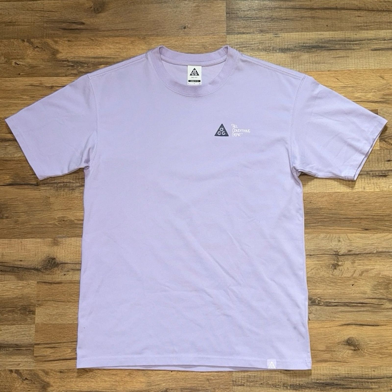 Nike NWOT Nike ACG Short Sleeve Shirt Size US S / EU 44-46 / 1 - 2 Thumbnail