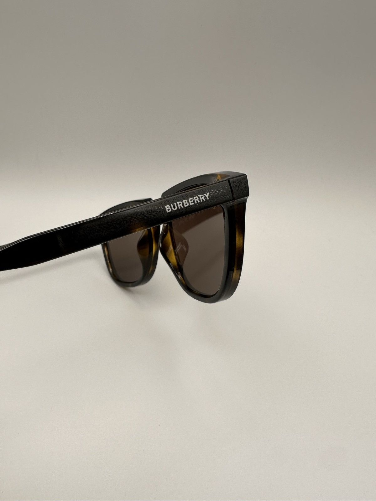 Burberry Burberry Acetate Tortoise Sunglasses Size ONE SIZE - 7 Thumbnail